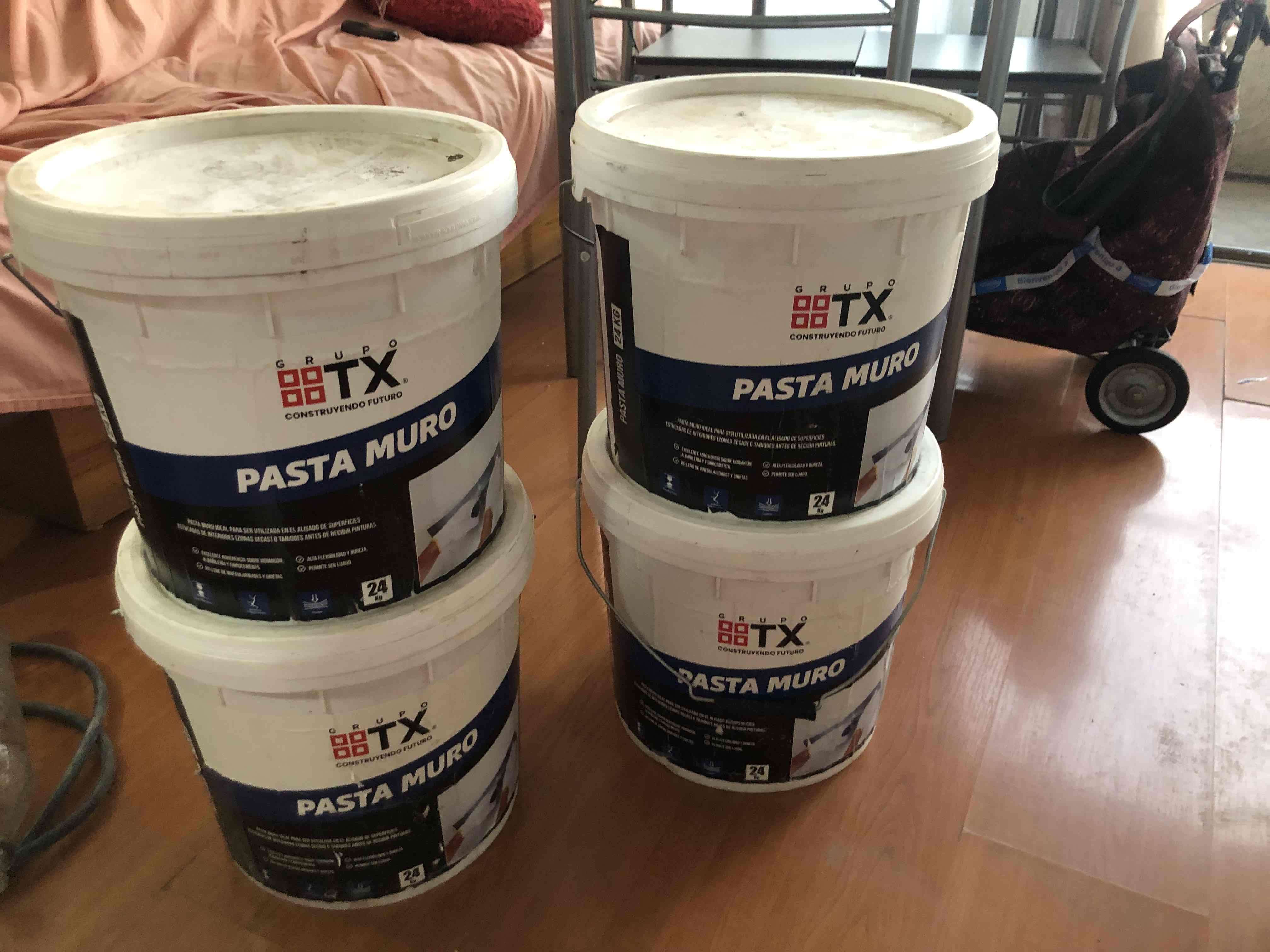 Baldes de pasta muro y AC  TX