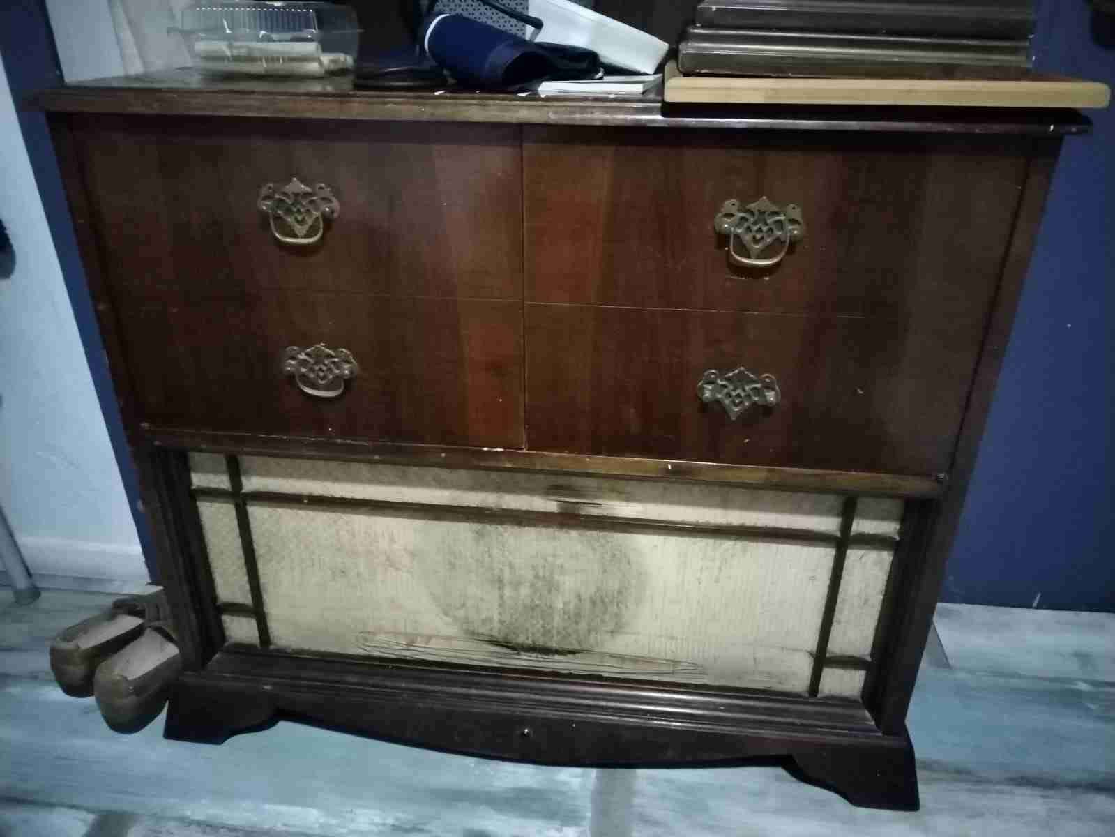 Radio tocadiscos vintage - miniatura 2