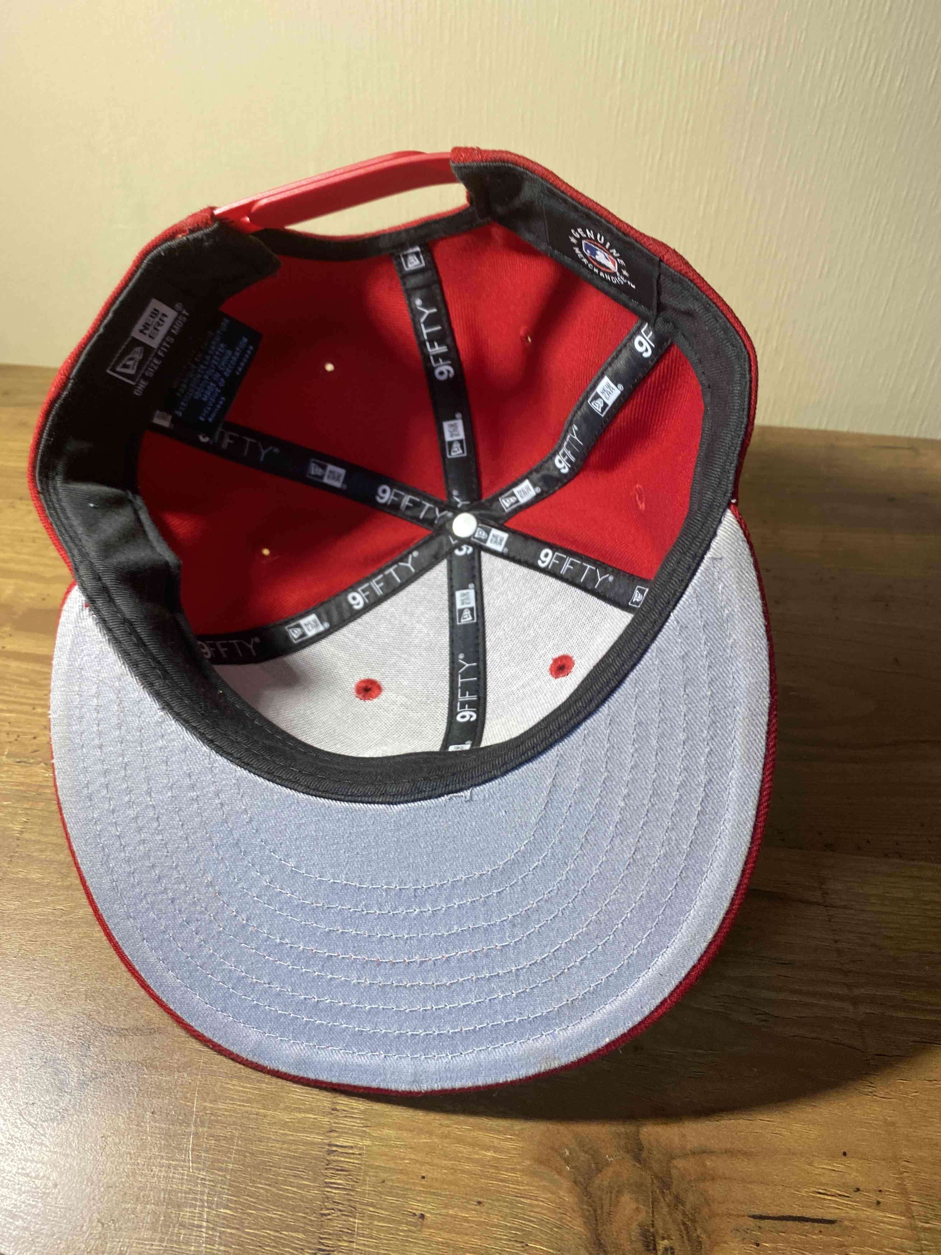 Gorra roja  new era - miniatura 4