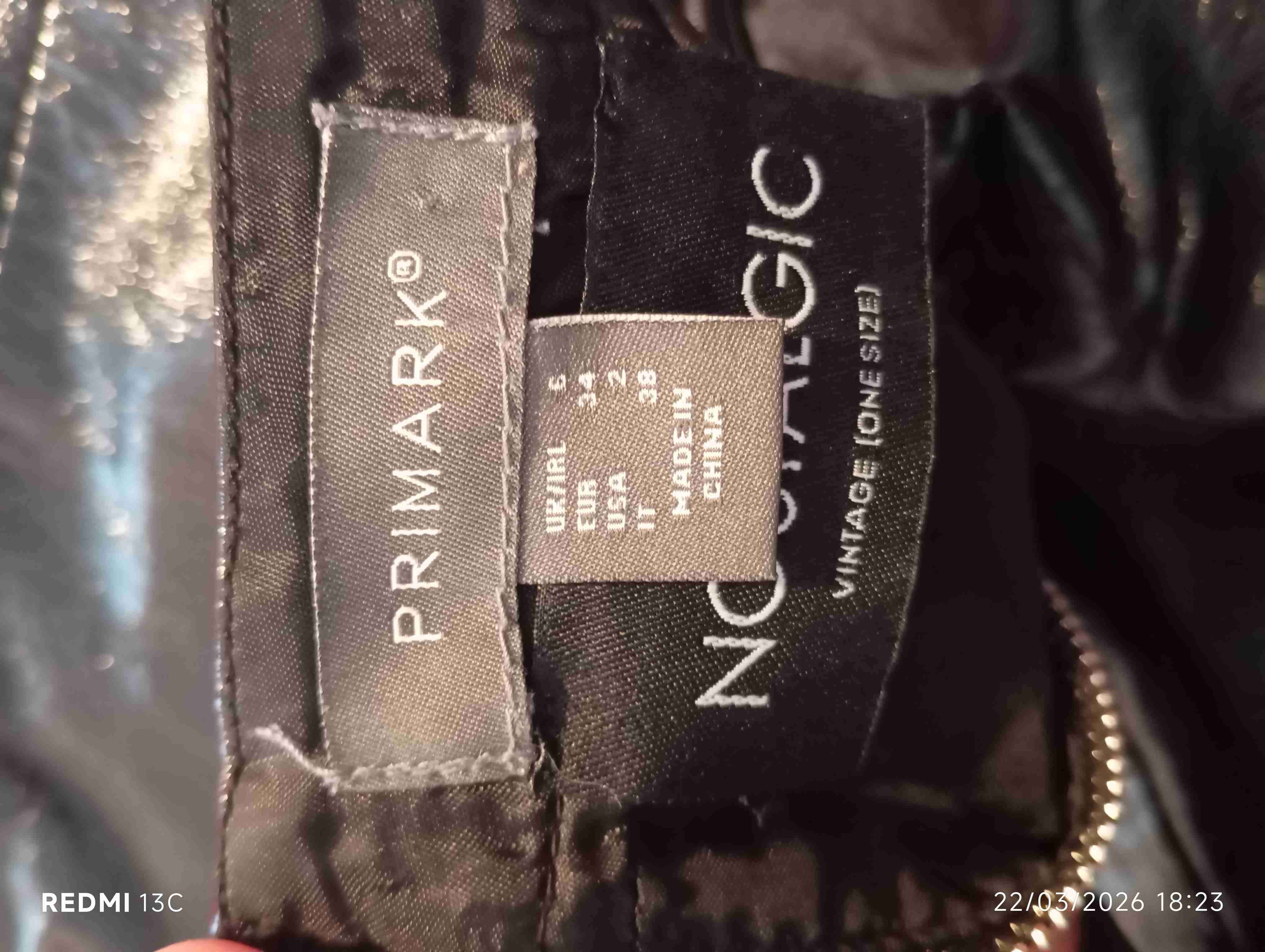 Falda mini negra brillante de cuero - miniatura 2