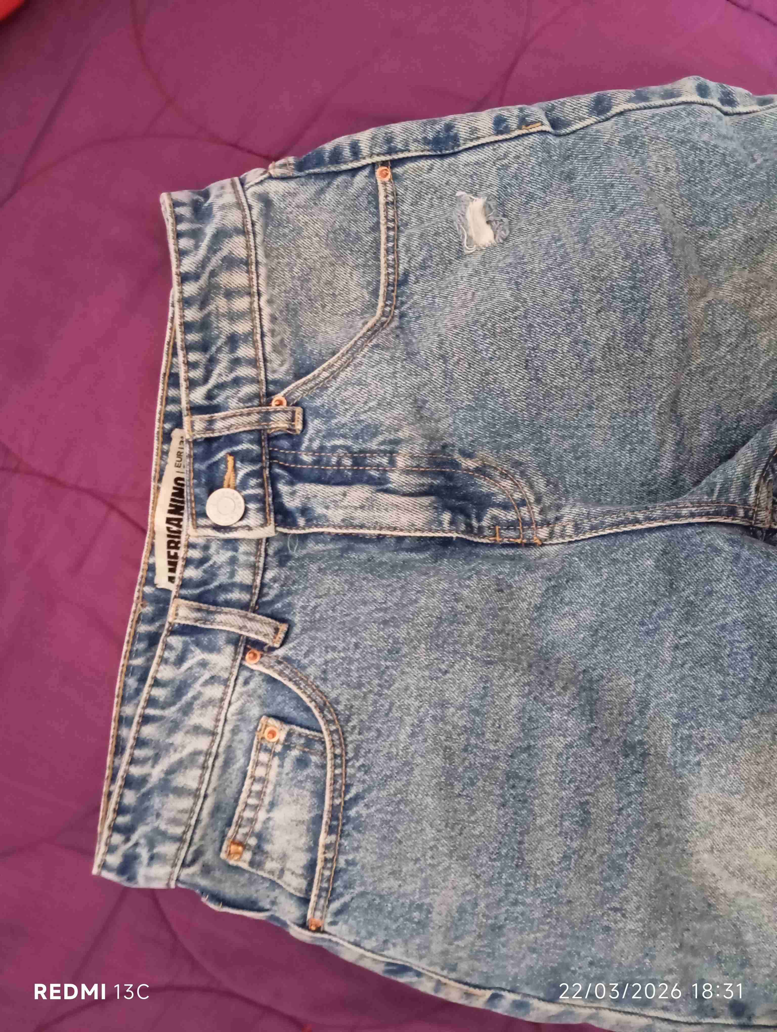 Jeans desgastados celestes - miniatura 2