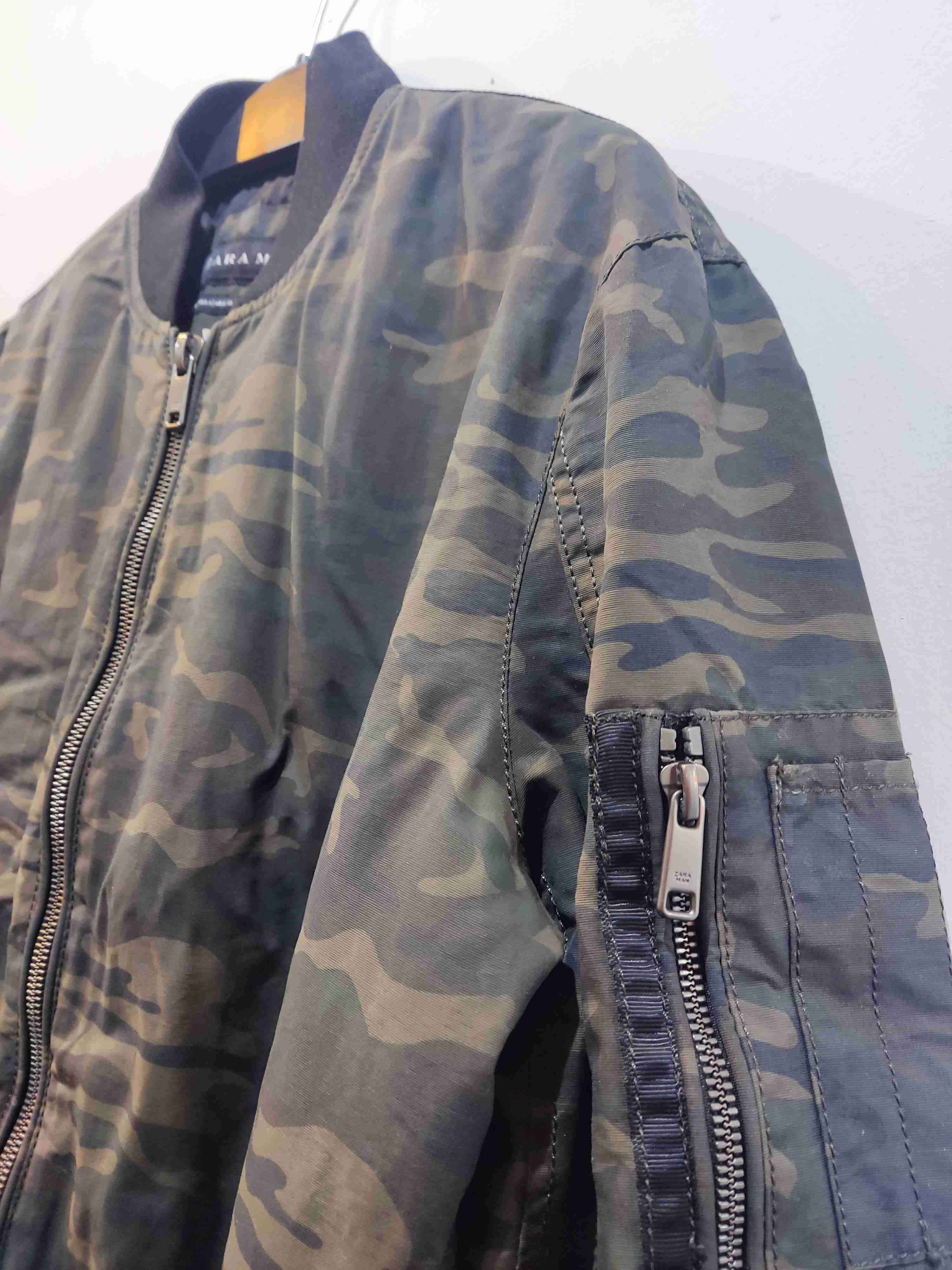 Chaqueta bomber camuflaje Zara Man - miniatura 5