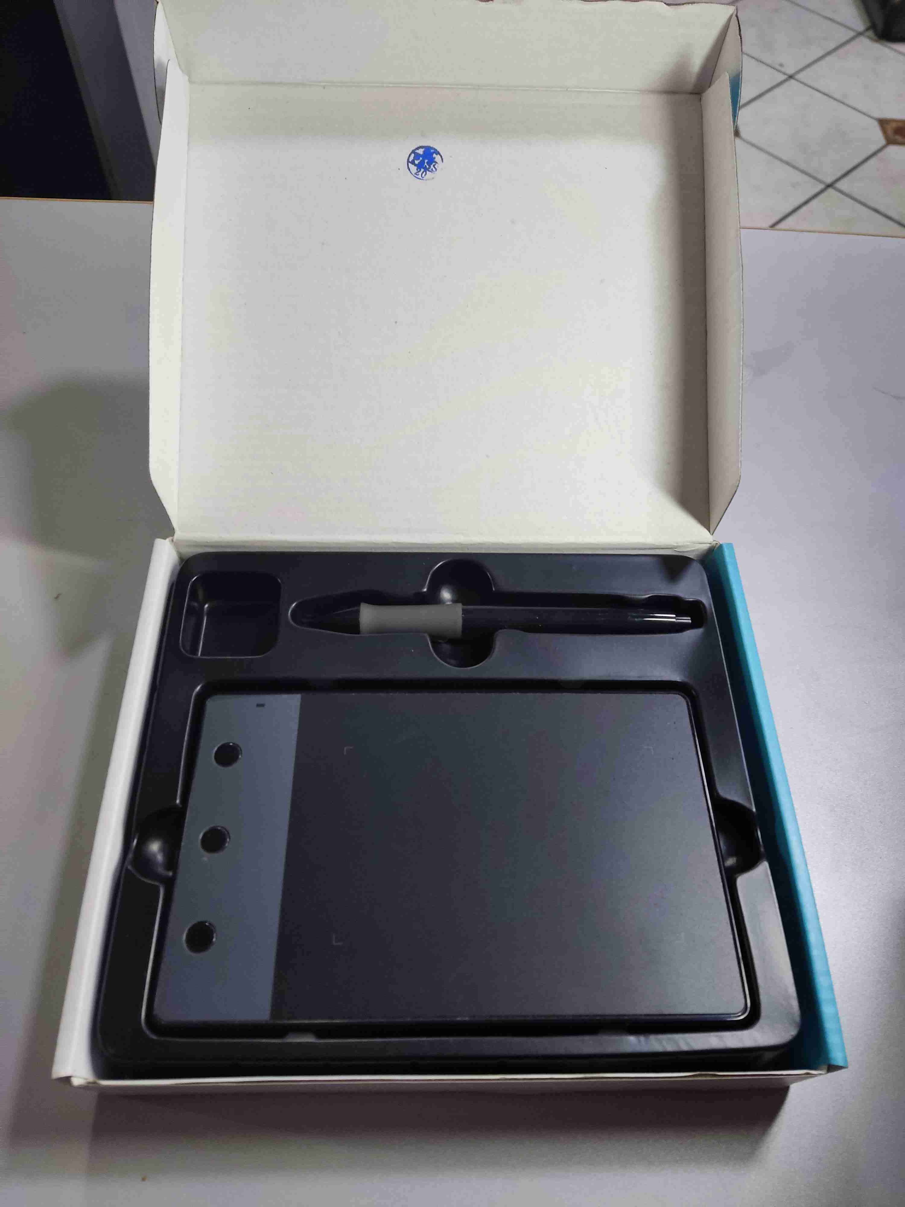 Tableta Gráfica Huion 2048 USB - miniatura 2