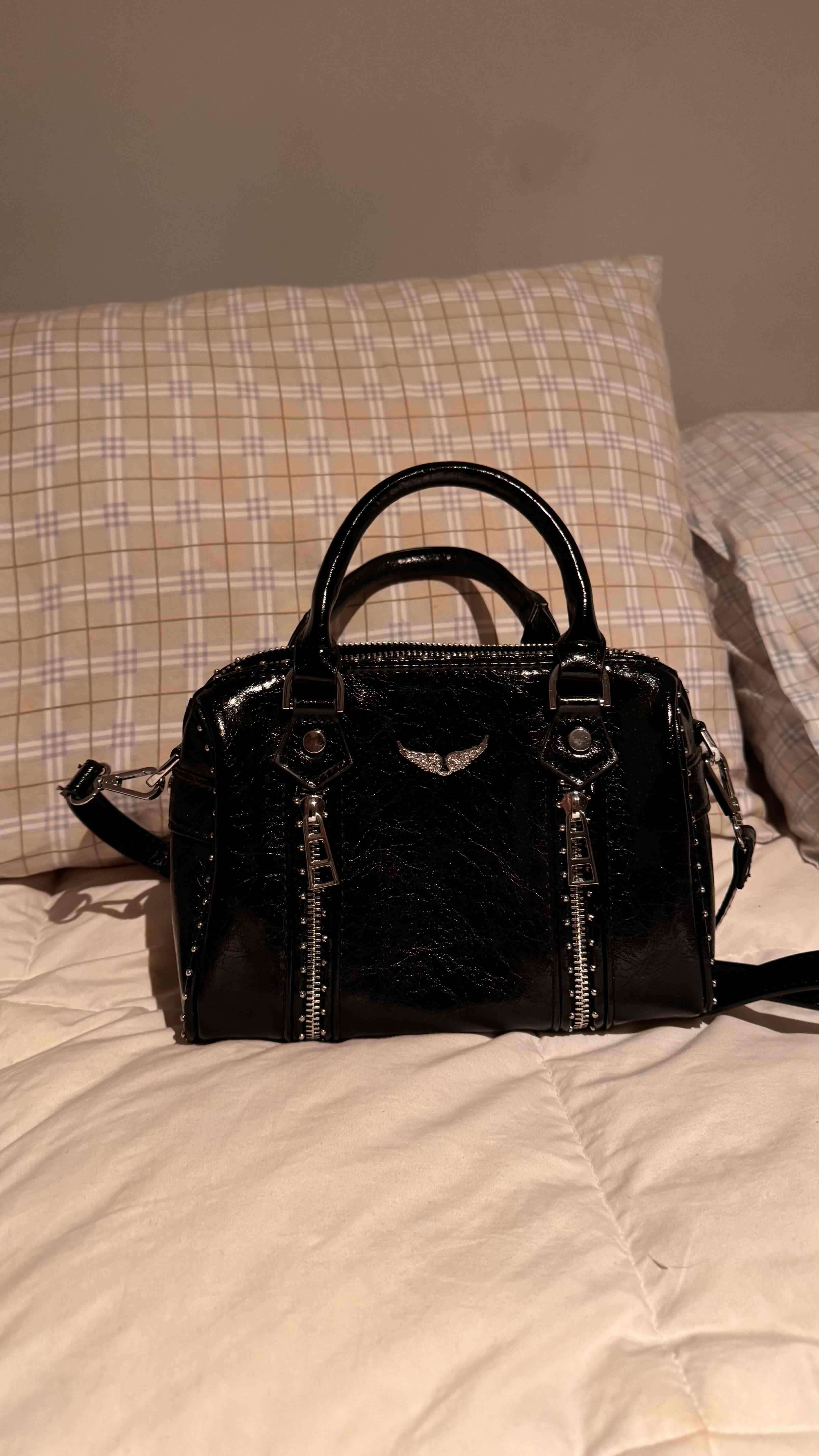 Bolso negro con tachas - miniatura 2