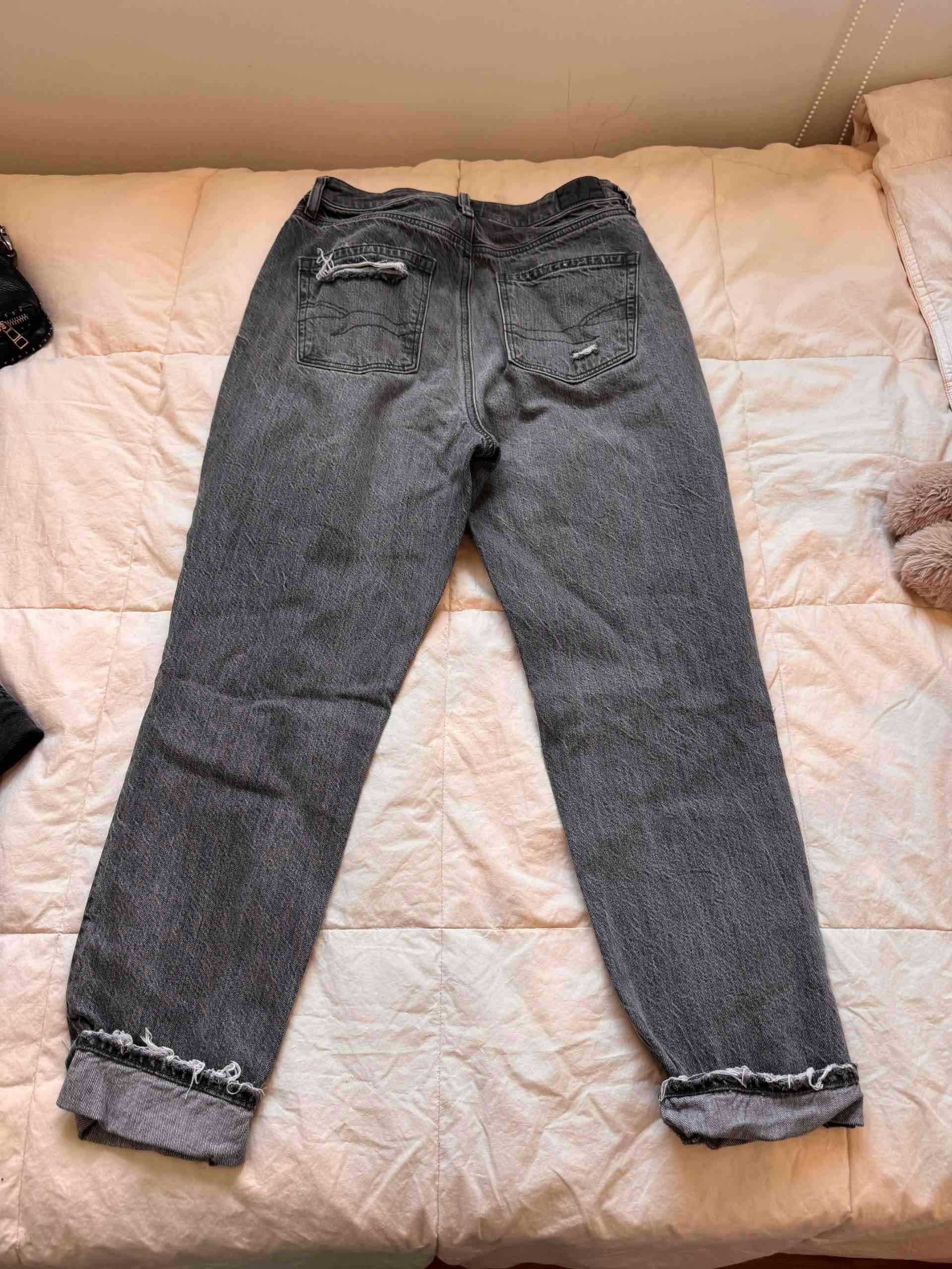 Jeans gris rasgados - miniatura 2