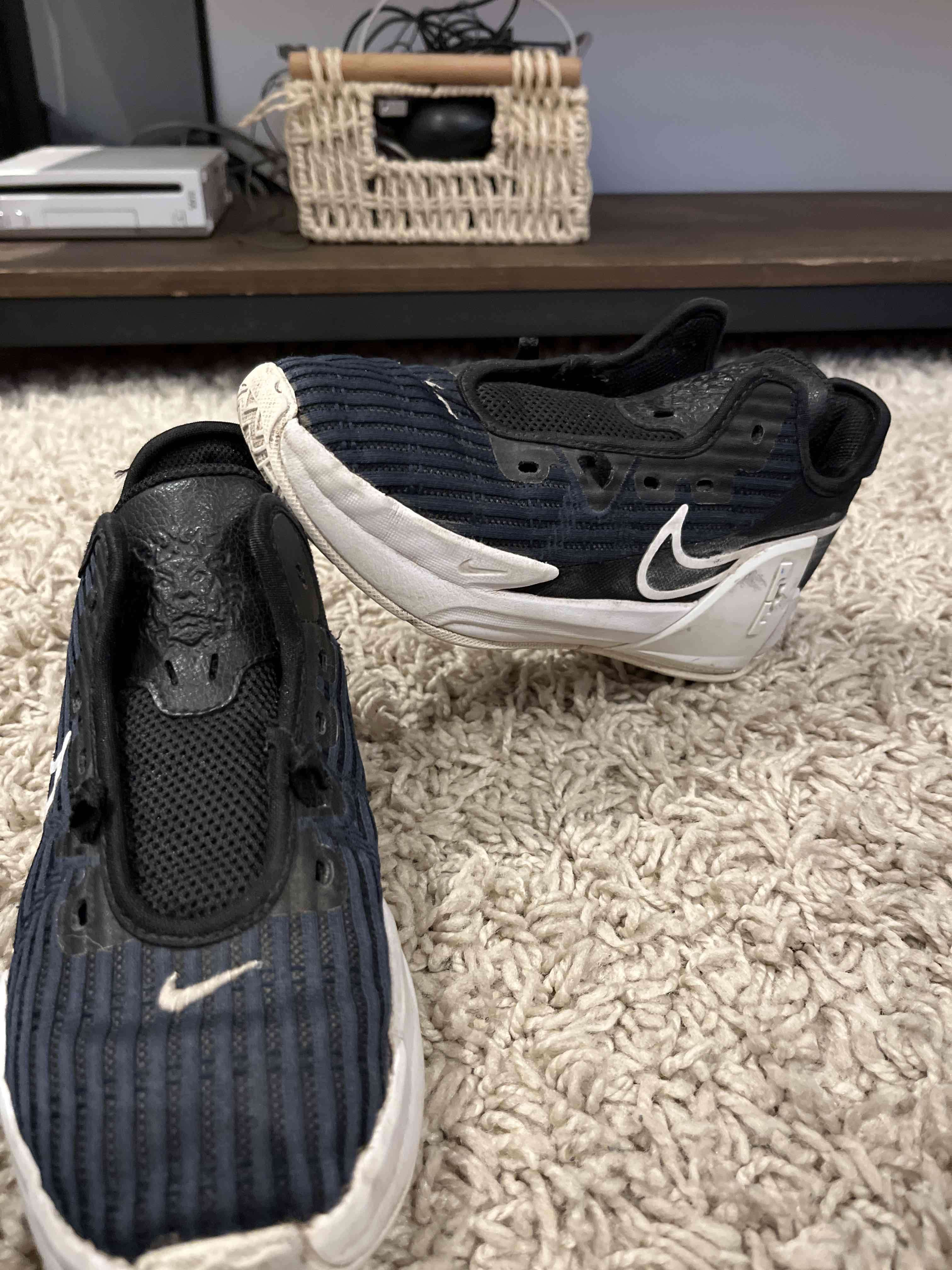 (TALLA 33,5!!)Zapatillas negras Nike deportivas - miniatura 2