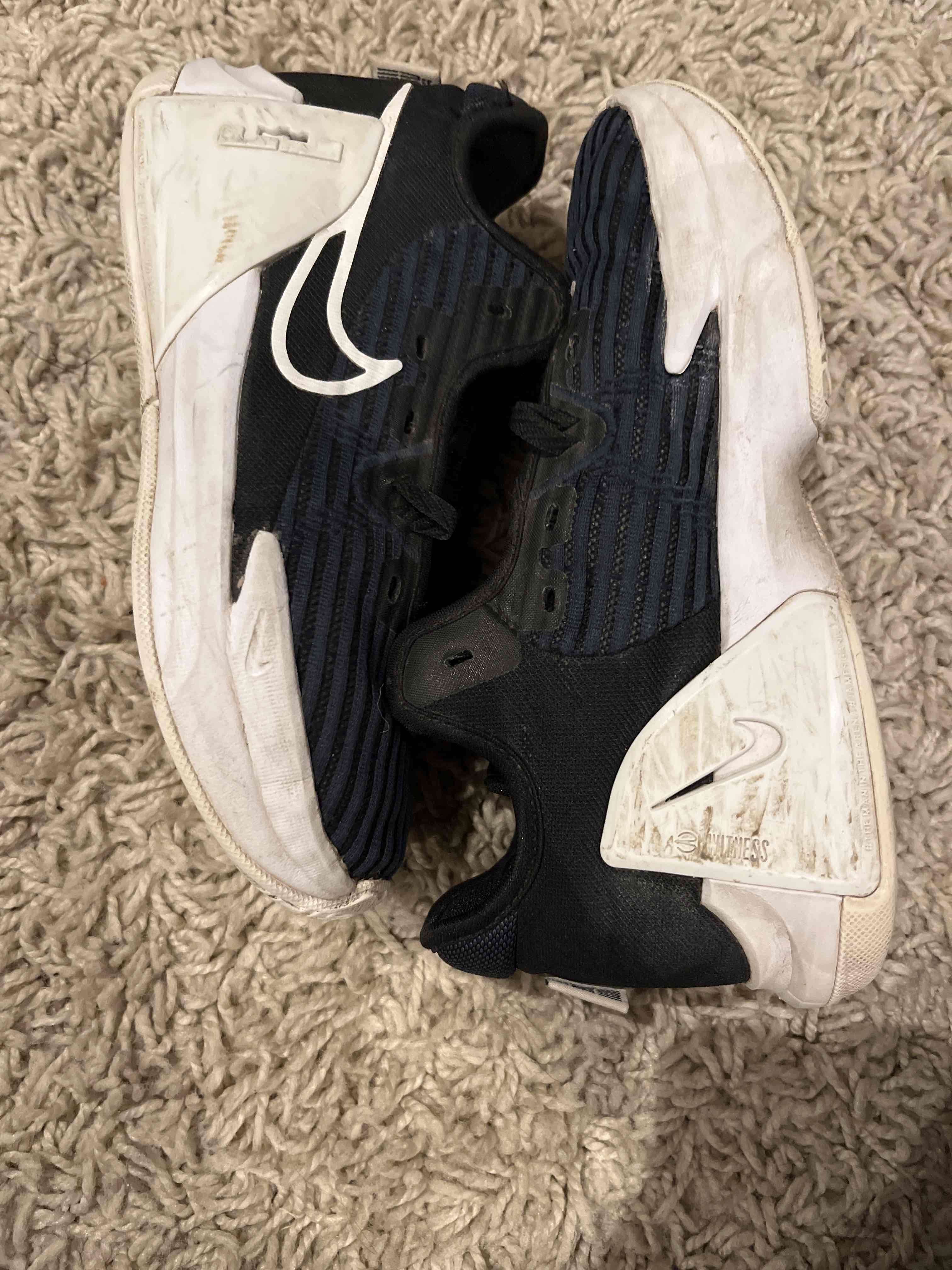 (TALLA 33,5!!)Zapatillas negras Nike deportivas - miniatura 3