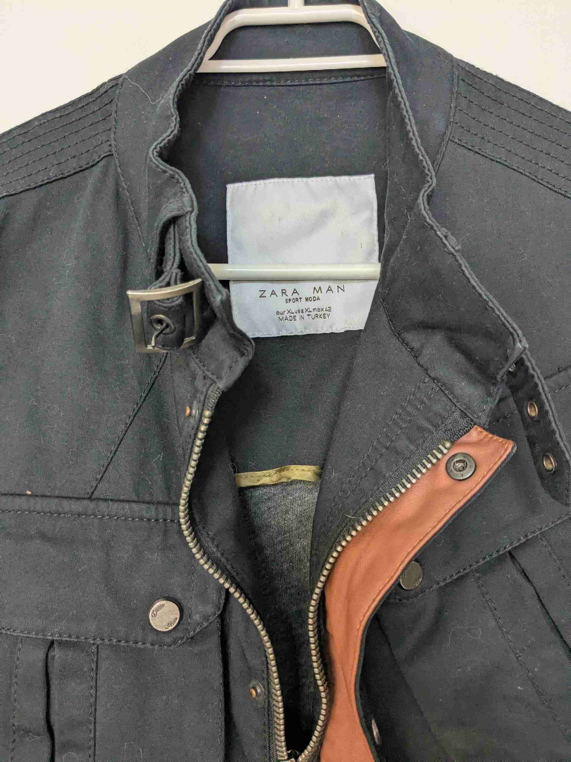 Chaqueta negra con bolsillos MEN ZARA - miniatura 2