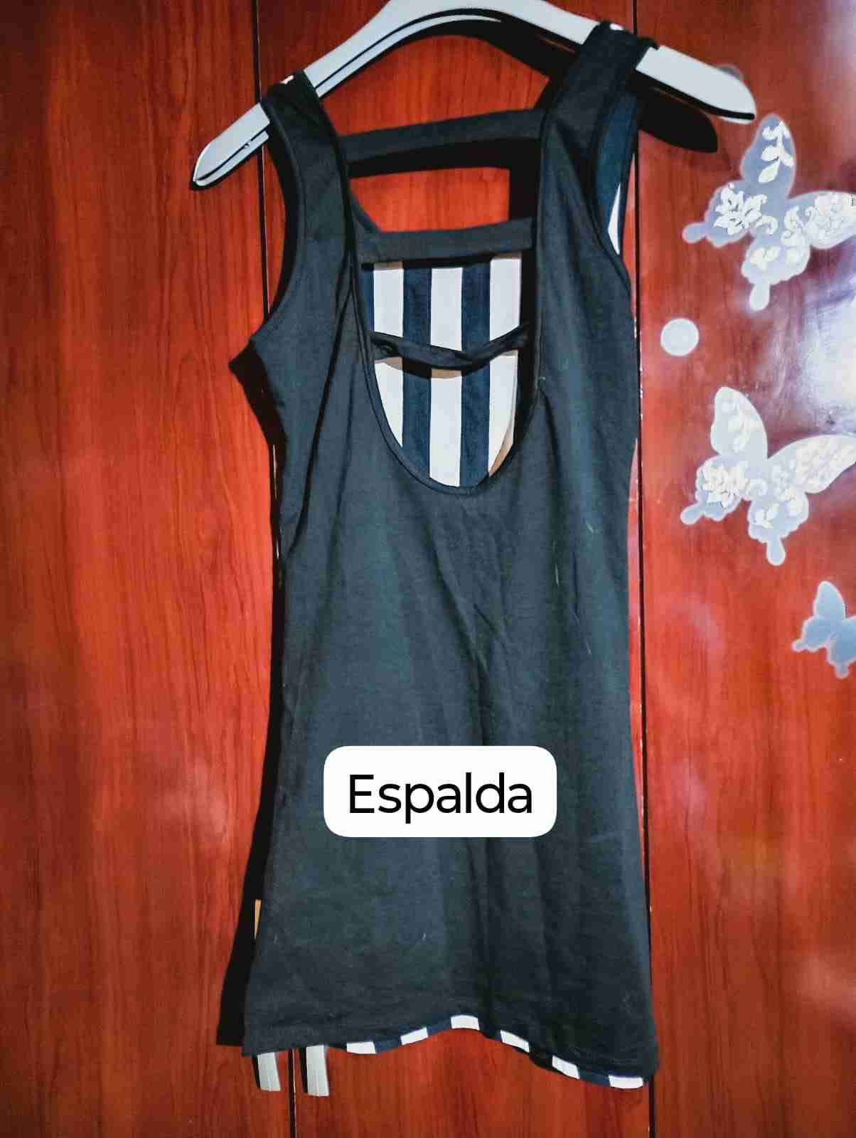 Polera a rayas blanco y negro - miniatura 2