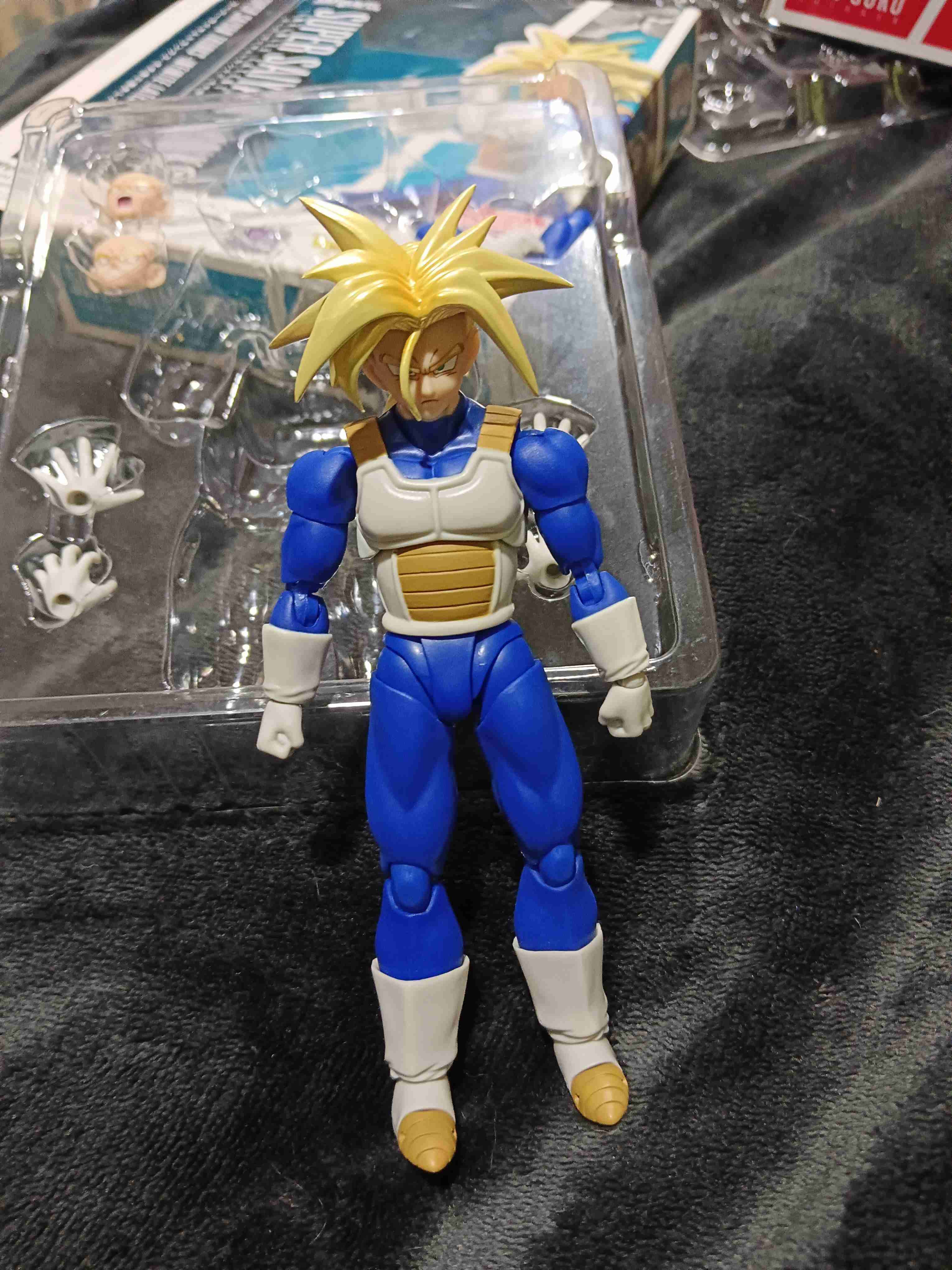 Figura SHFiguarts Trunks Super Saiyajin - miniatura 2