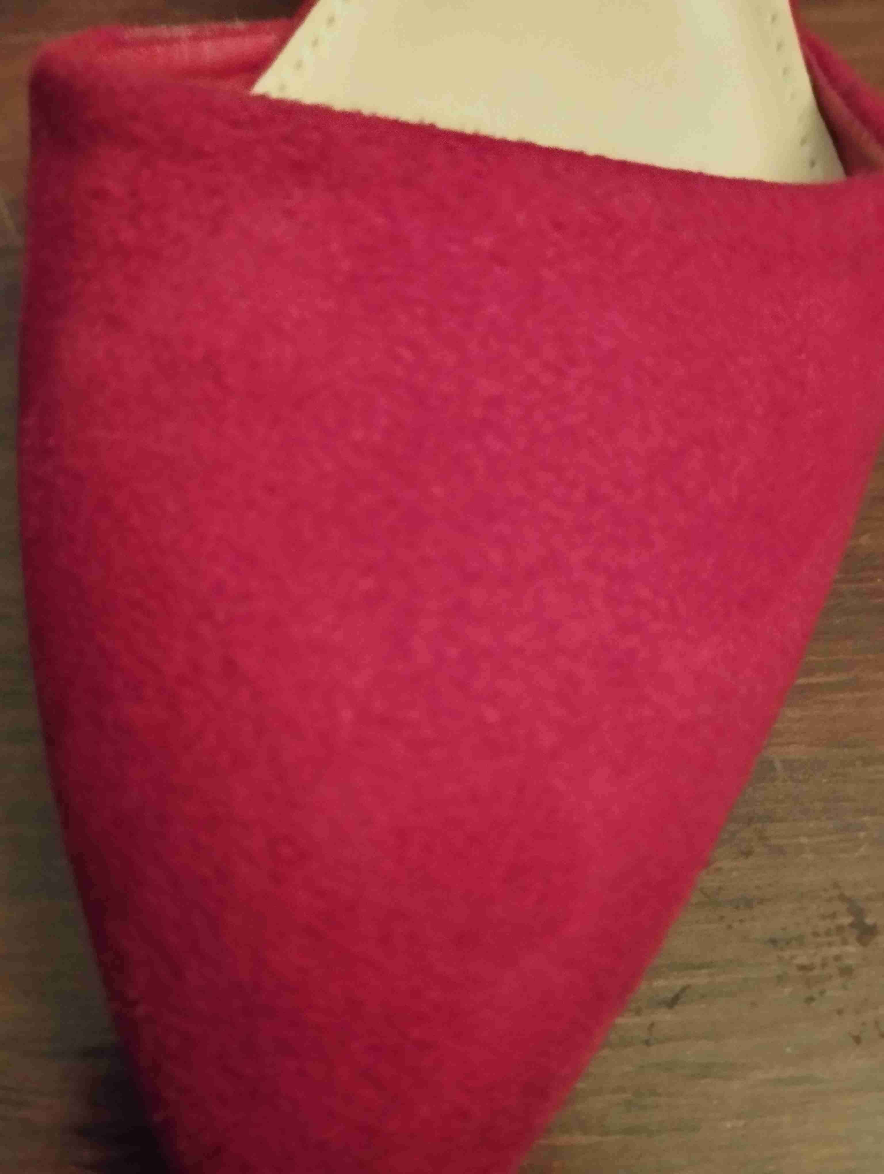 Zapatos de tacón rojo elegantes - miniatura 2