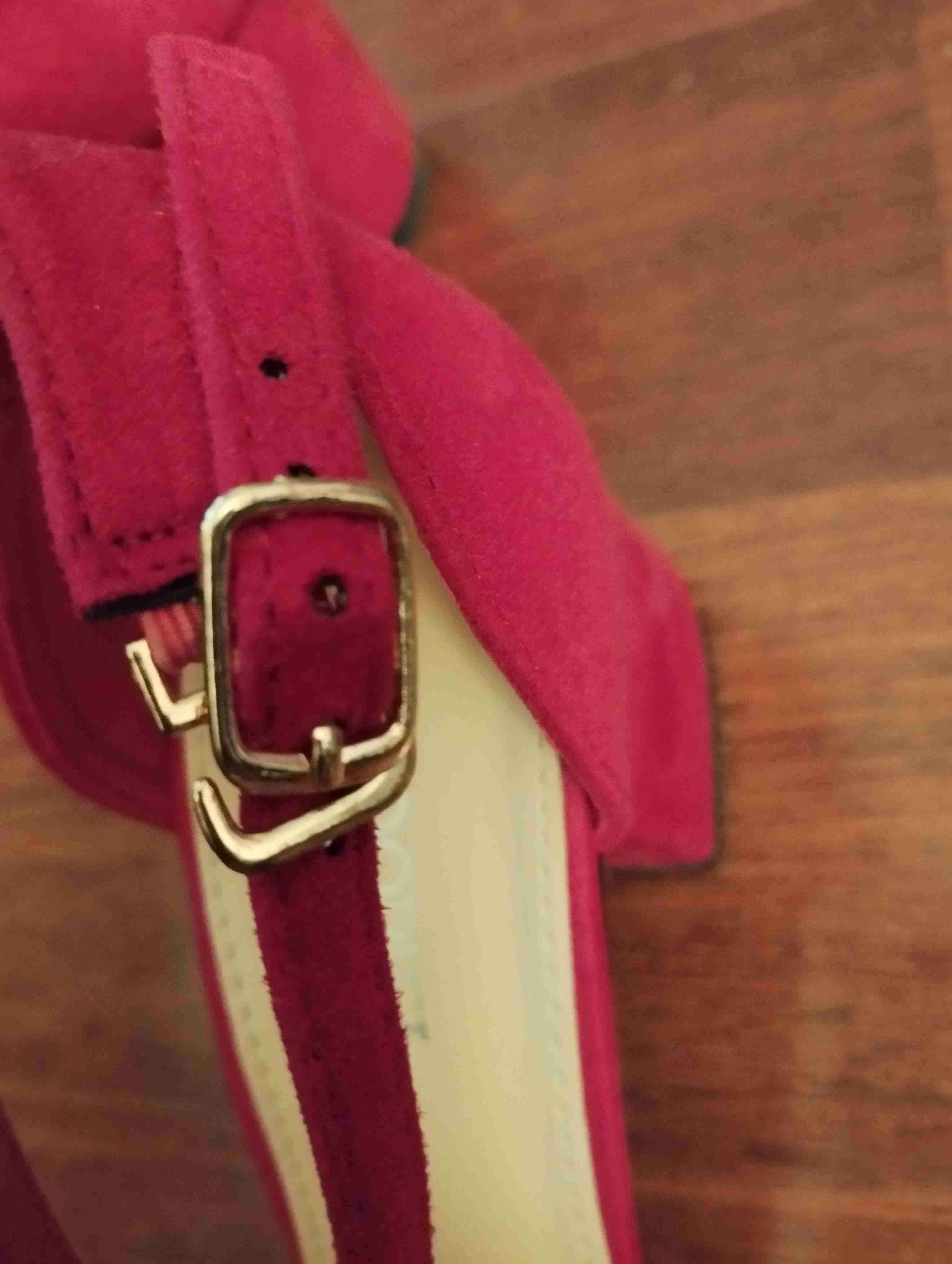 Zapatos de tacón rojo elegantes - miniatura 3