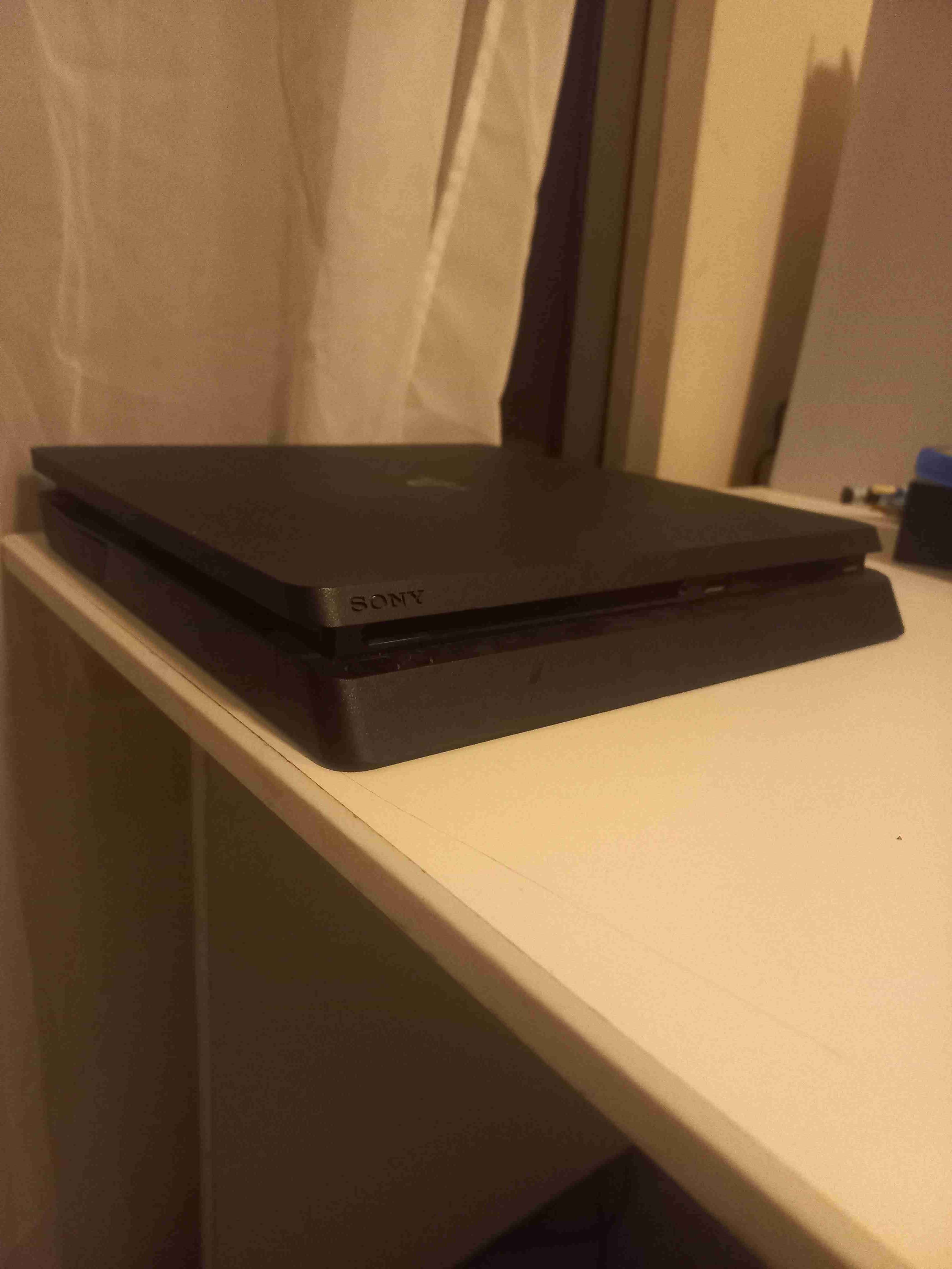 Consola PlayStation 4 negra - miniatura 2