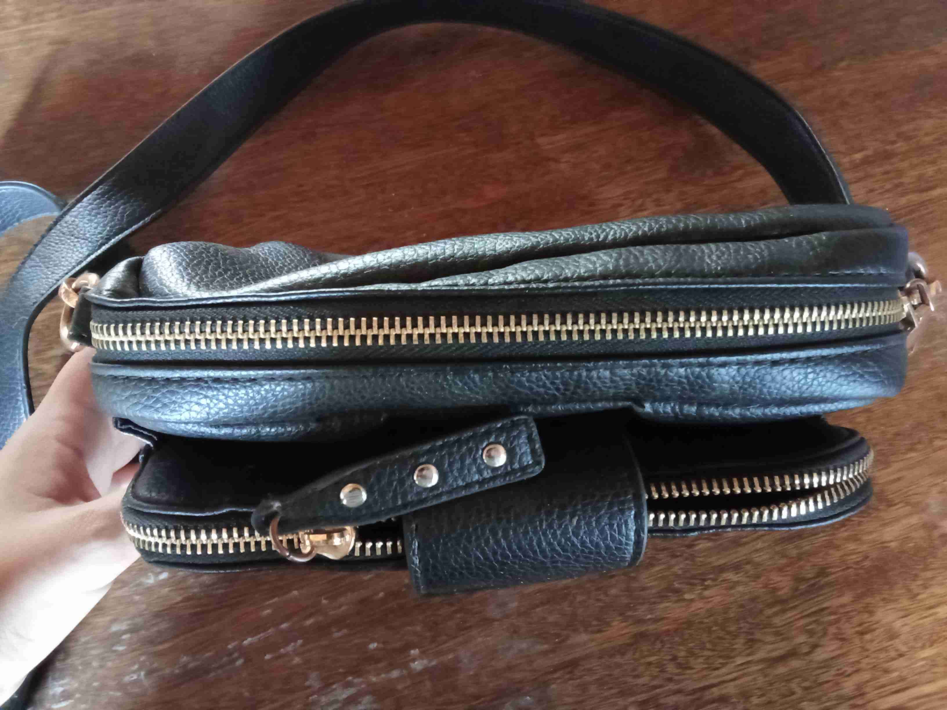 Bolso negro de cuero pequeño - miniatura 2