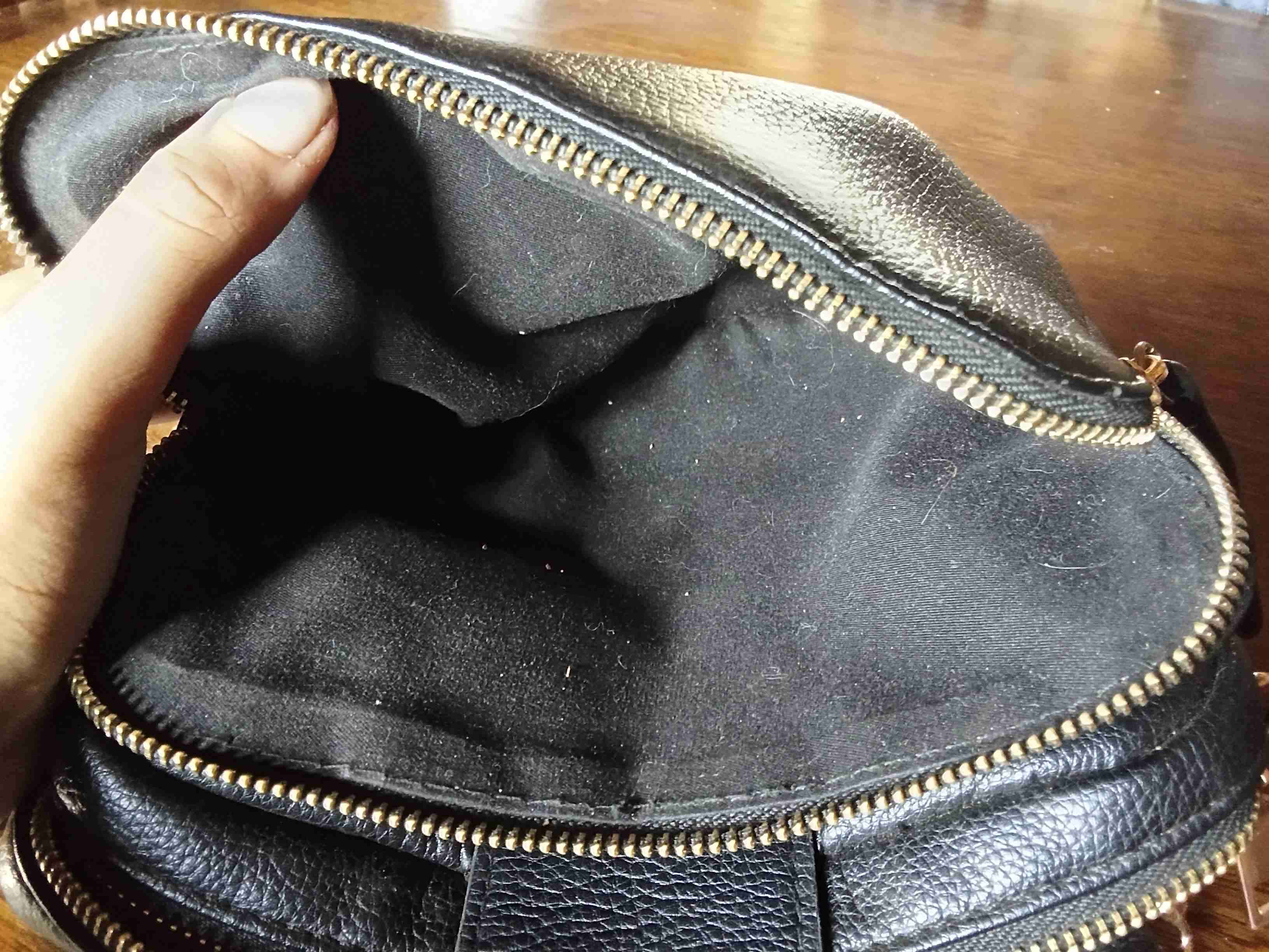 Bolso negro de cuero pequeño - miniatura 3