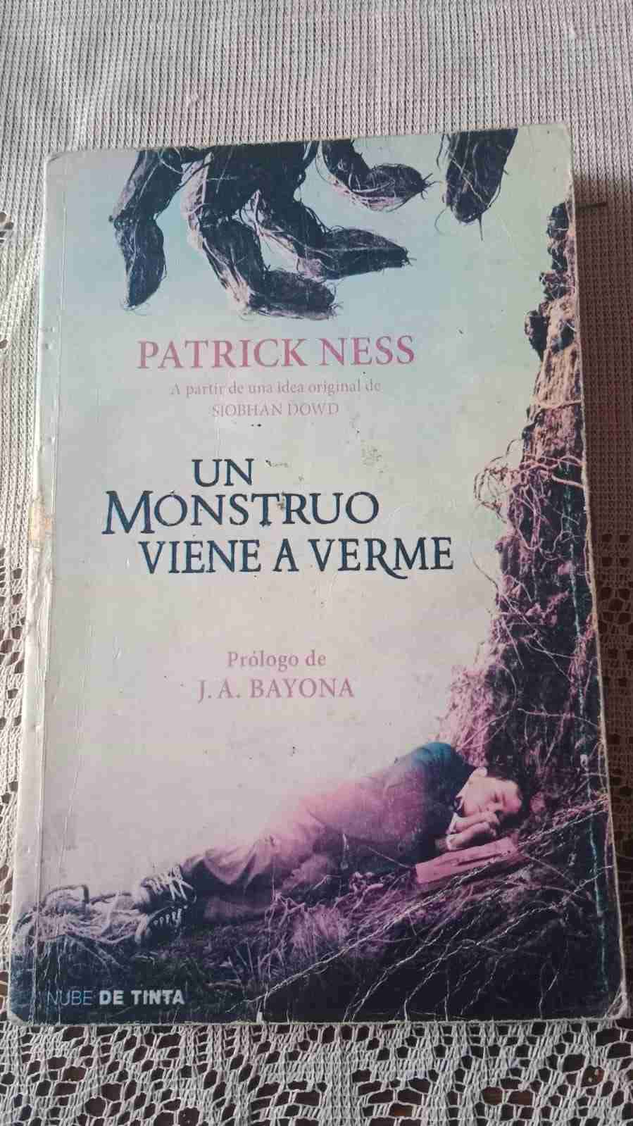 Libro 'Un Monstruo Viene a Verme'