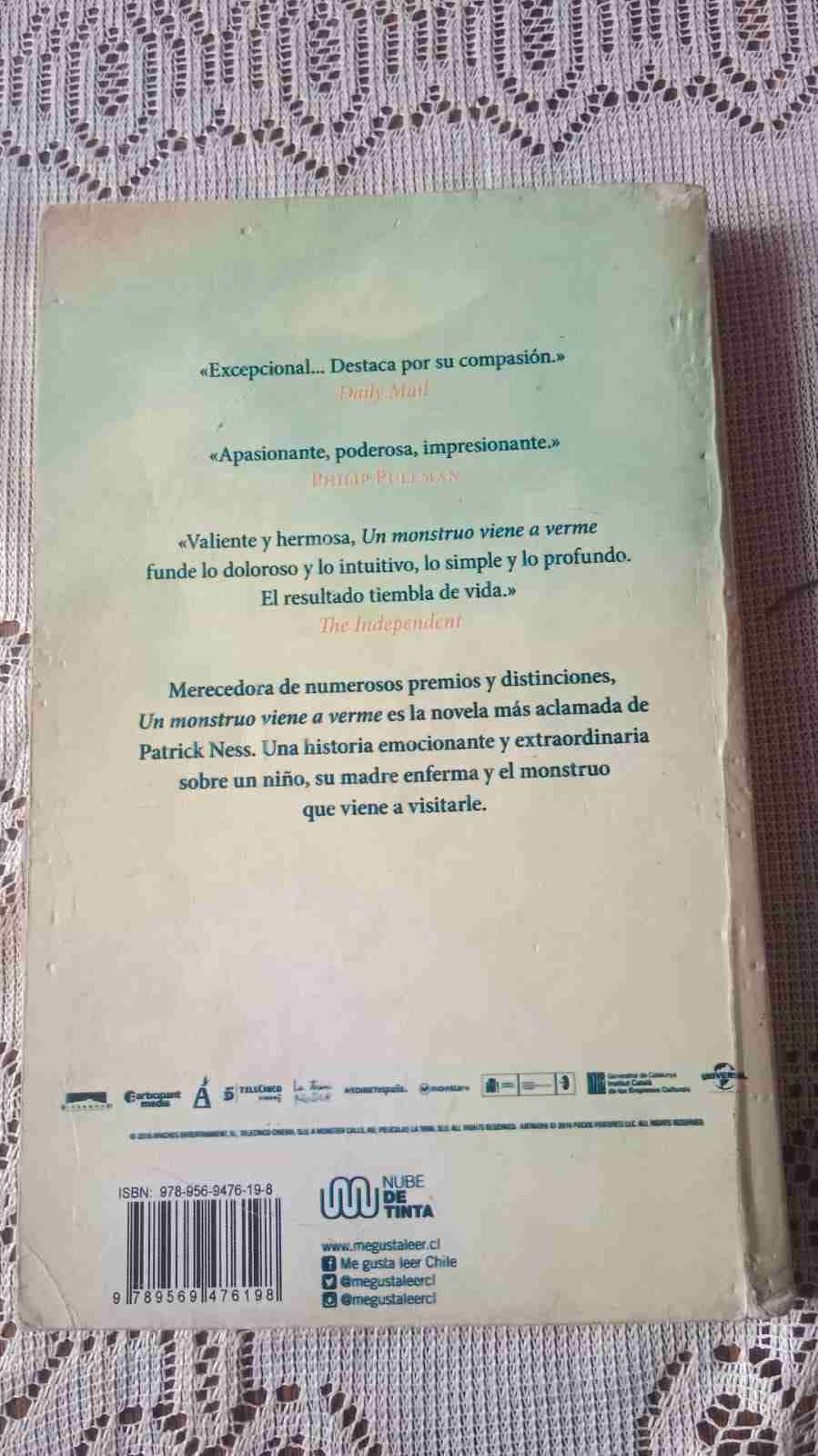 Libro 'Un Monstruo Viene a Verme' - miniatura 3