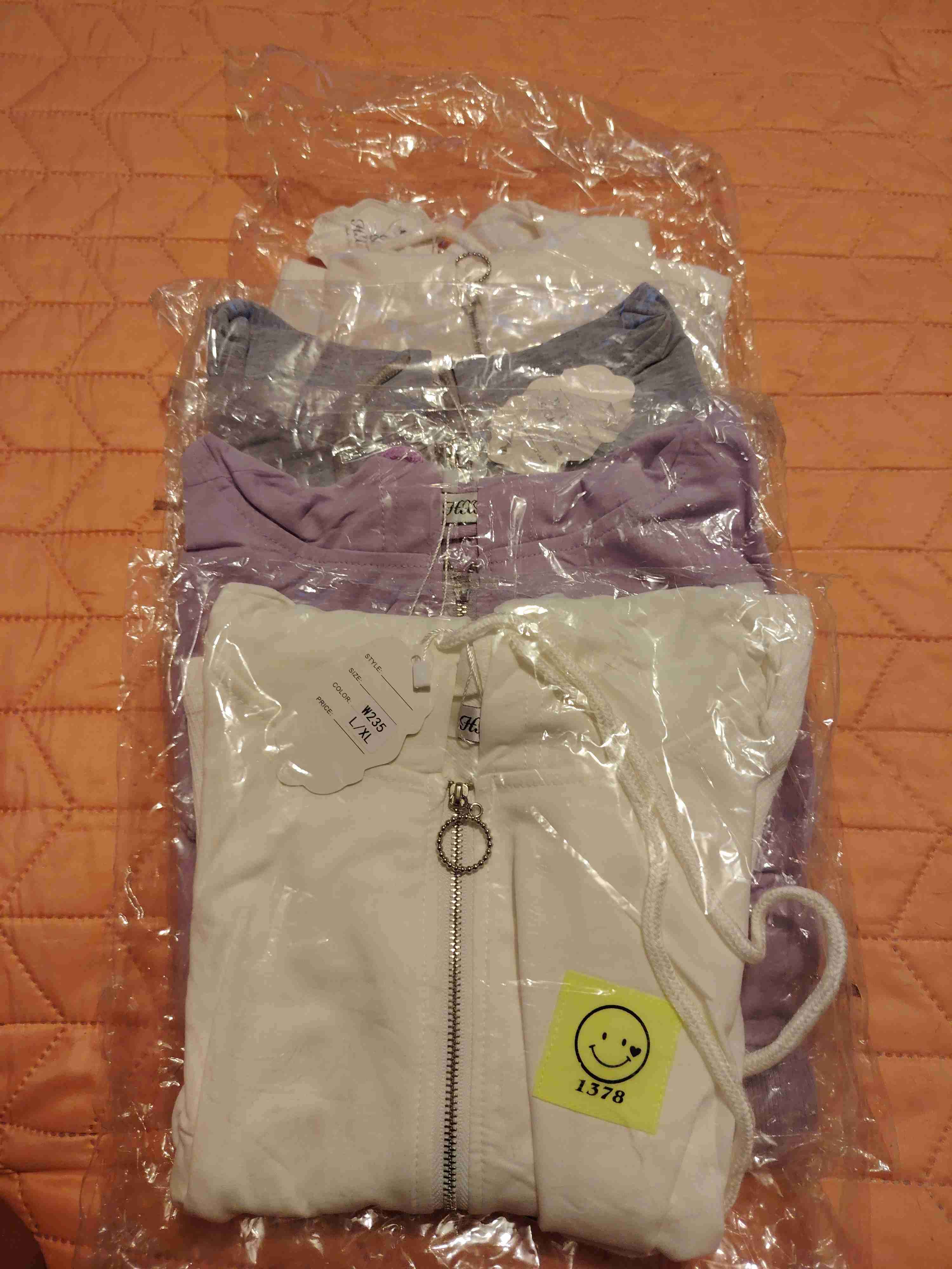 Polerón corto con capucha - miniatura 4