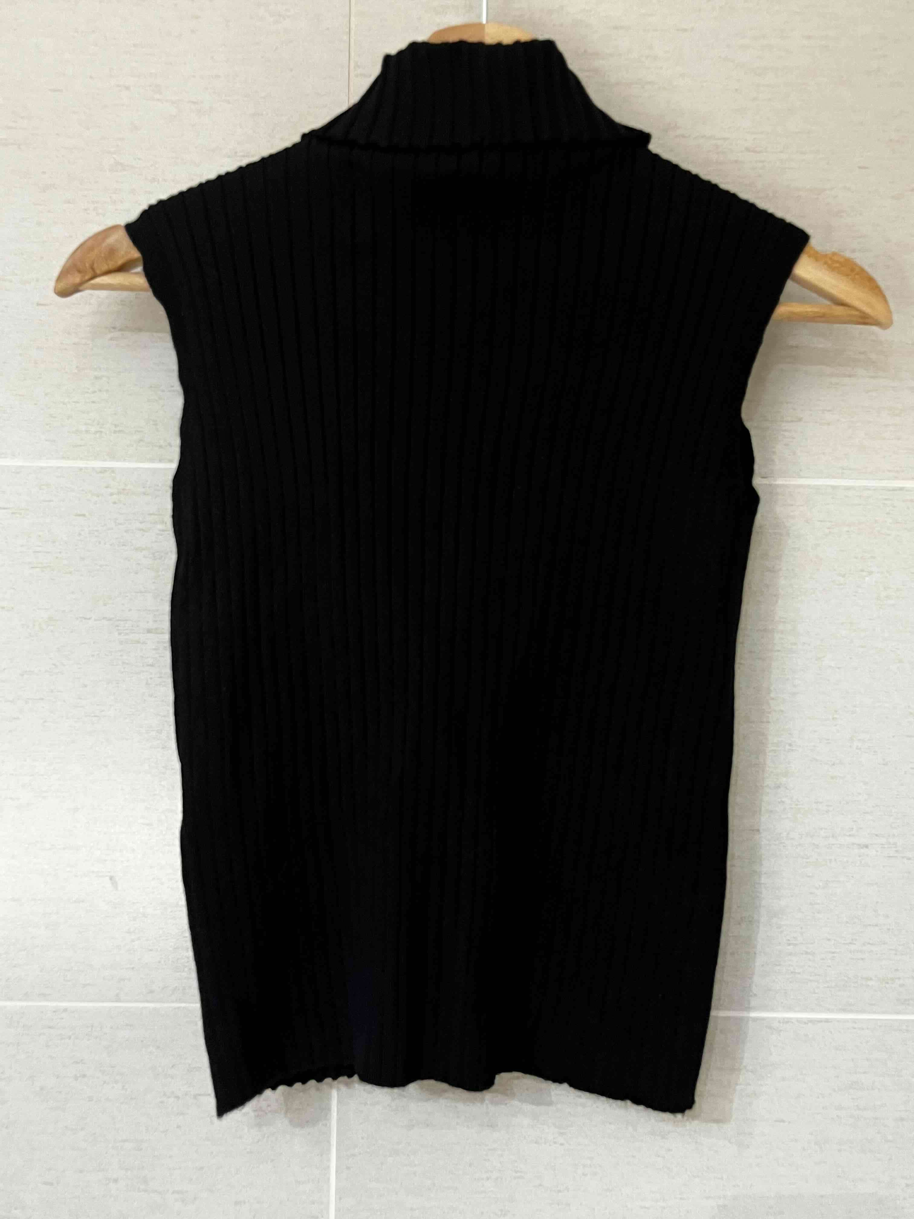 Chaleco Sin Mangas Cuello Tortuga Negro - miniatura 2