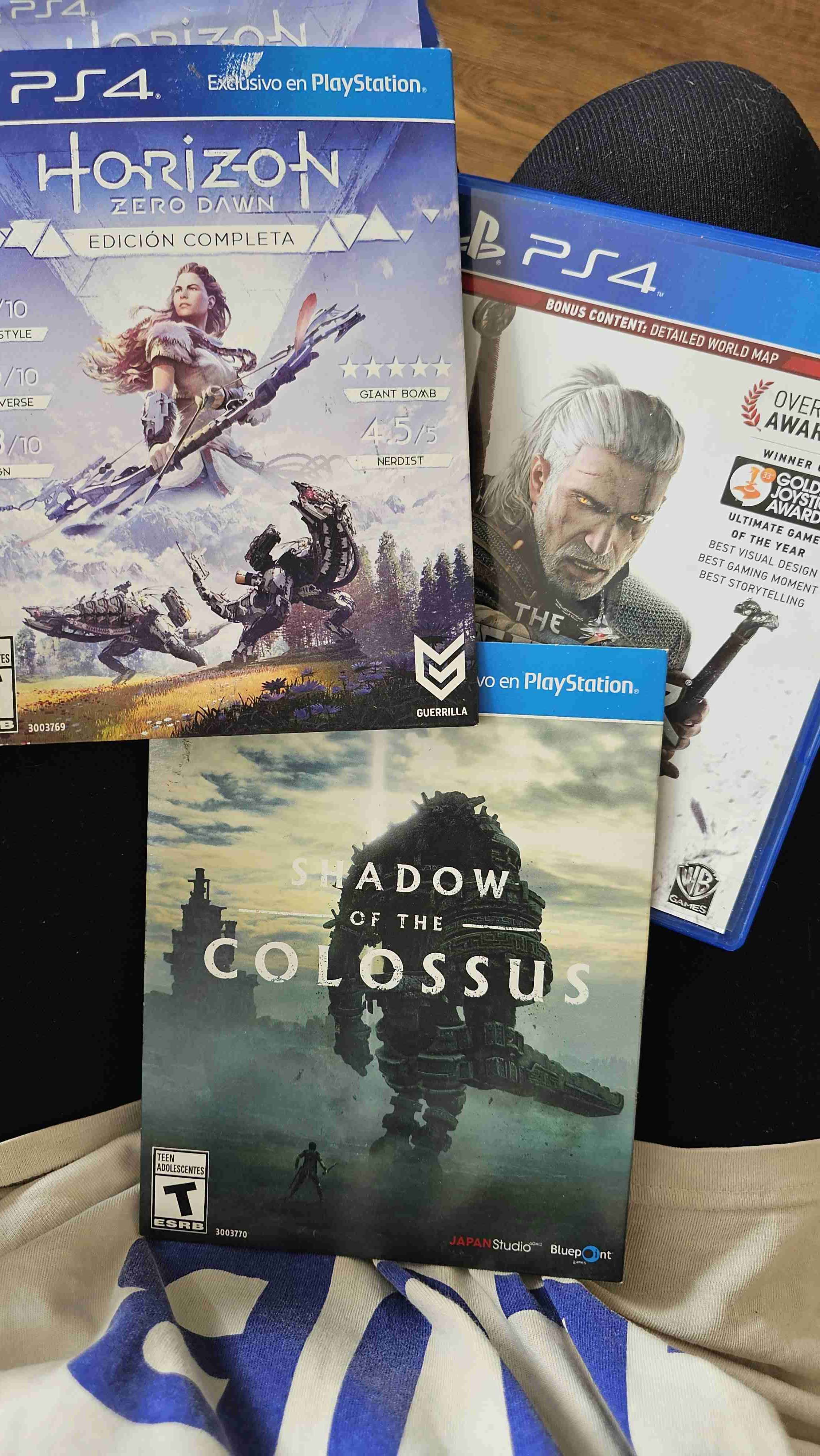 Consola PS4 1TB con juegos - miniatura 2