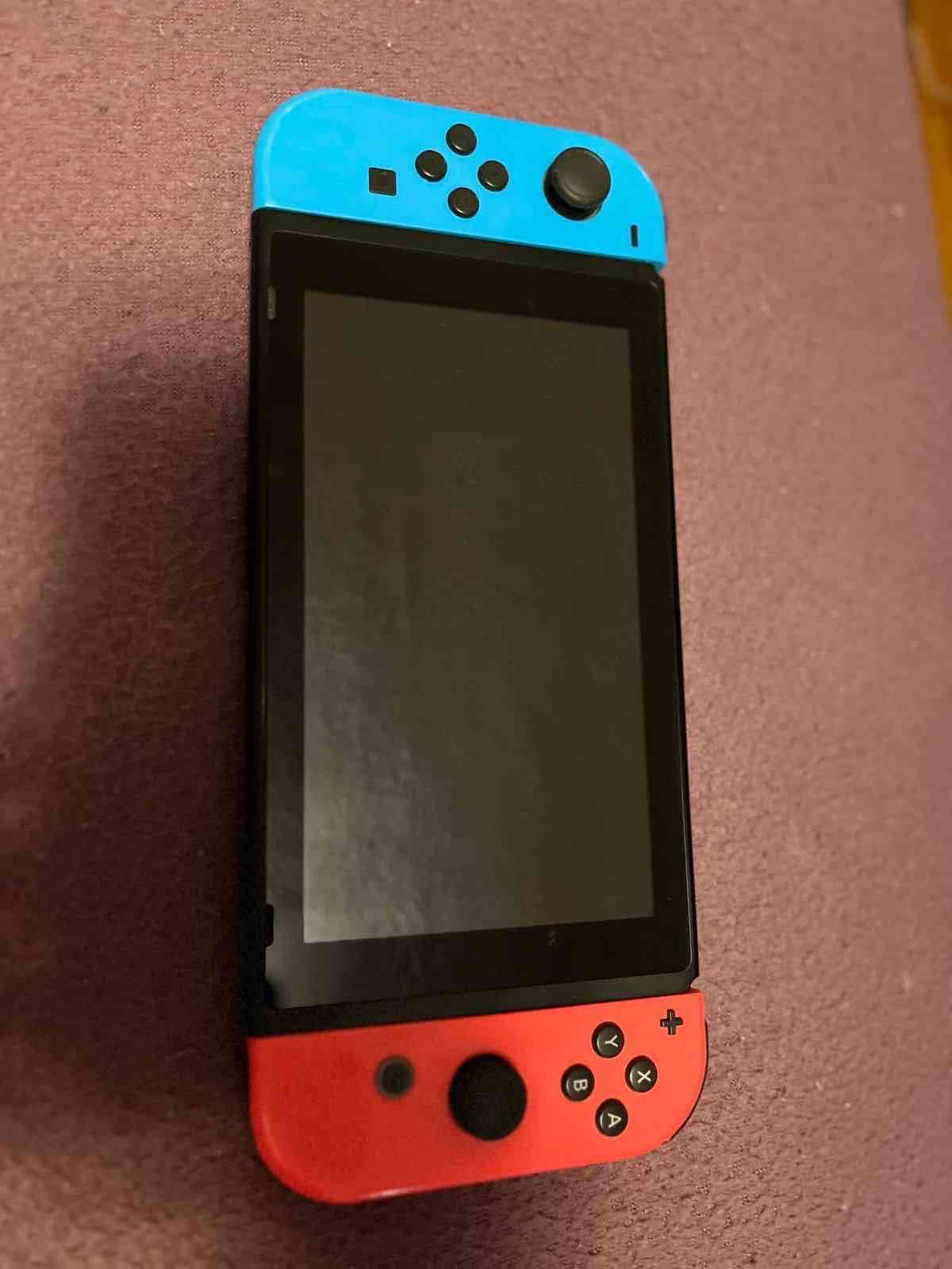 Consola Nintendo Switch +juego Mario Kart Kar - miniatura 3