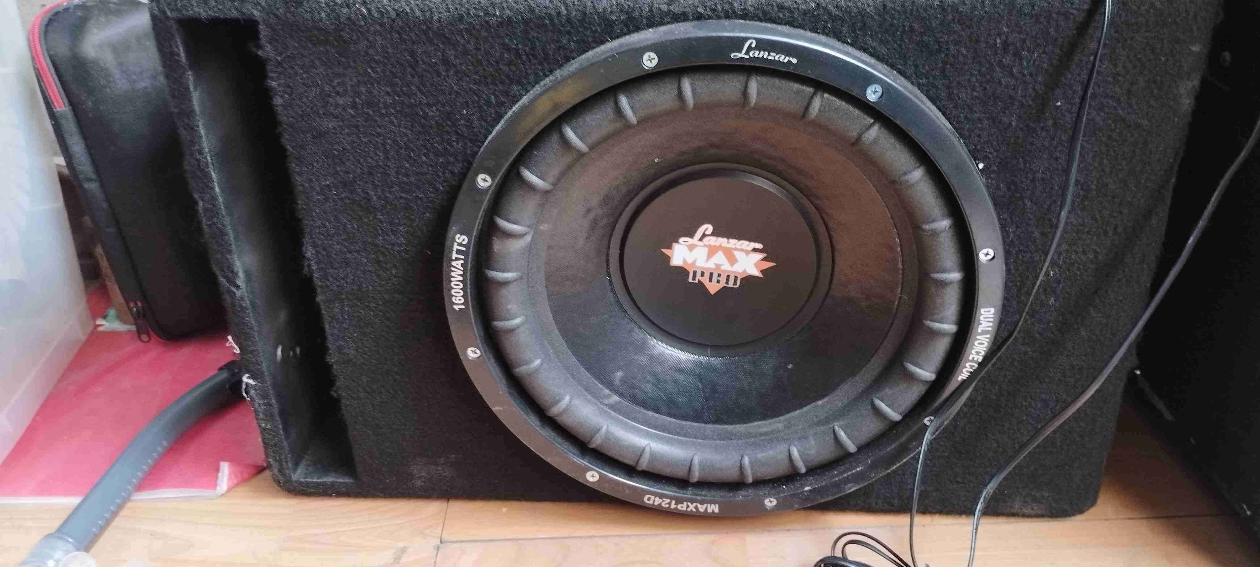 Subwoofer Lanzar 12" amplificador Genius clase D - miniatura 2