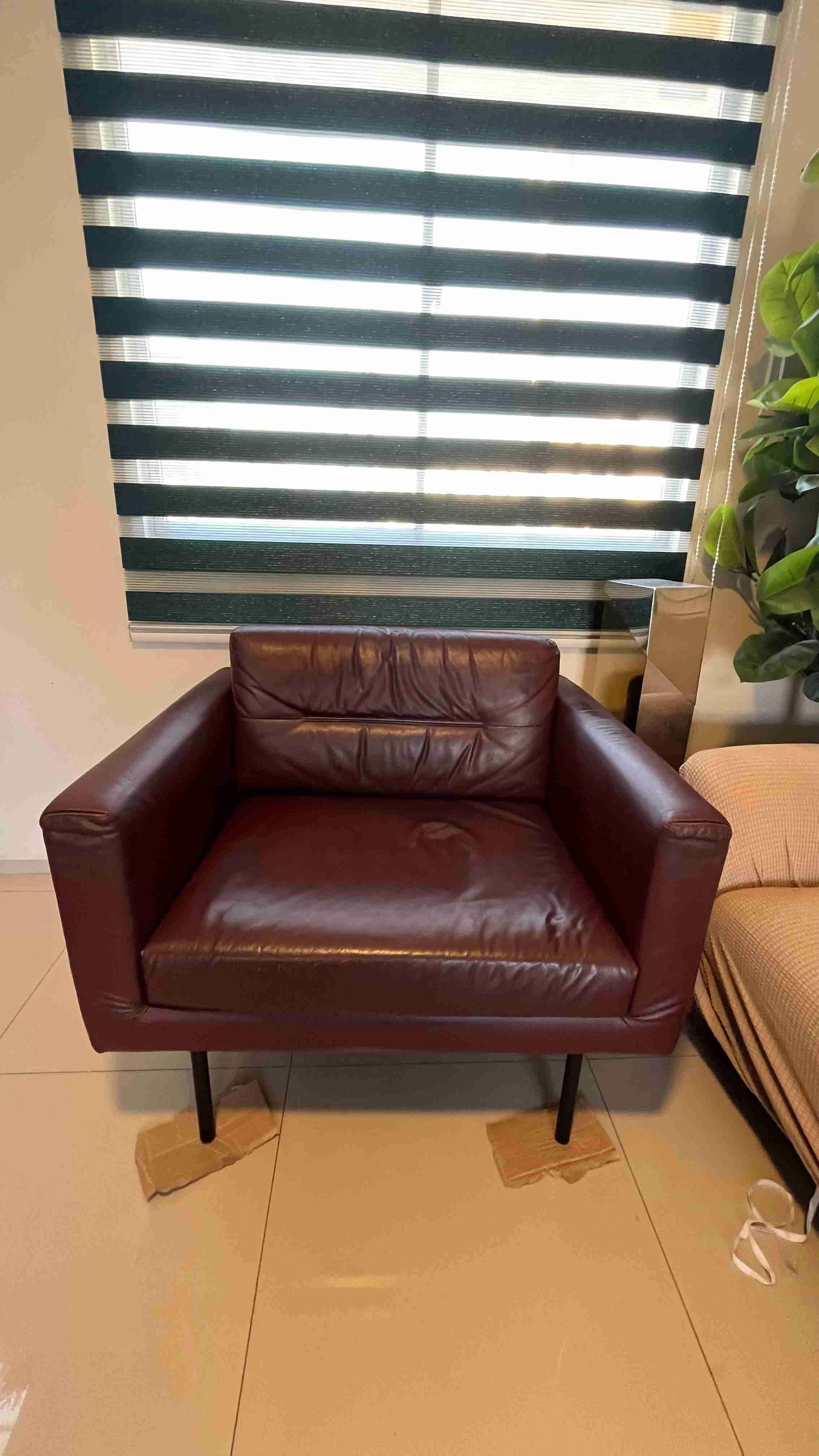 Sillón de cuero marrón Andreu World - miniatura 2