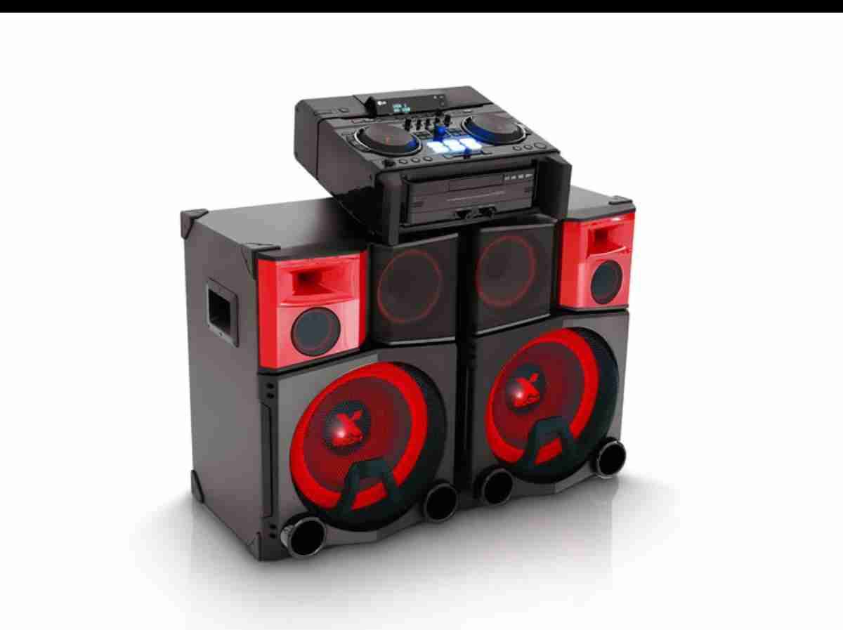 Sistema de sonido 4400W RMS - miniatura 4