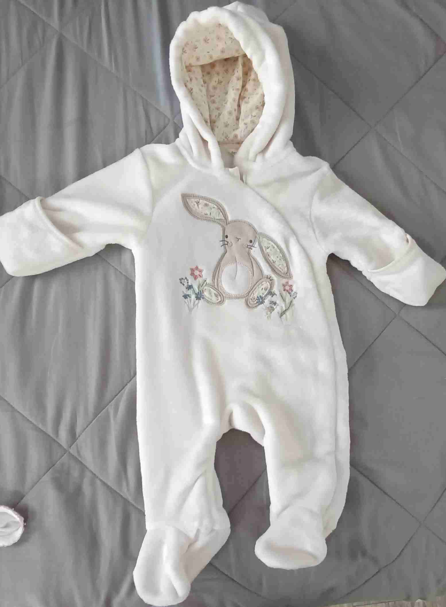 Enterito con capucha blanco - miniatura 2