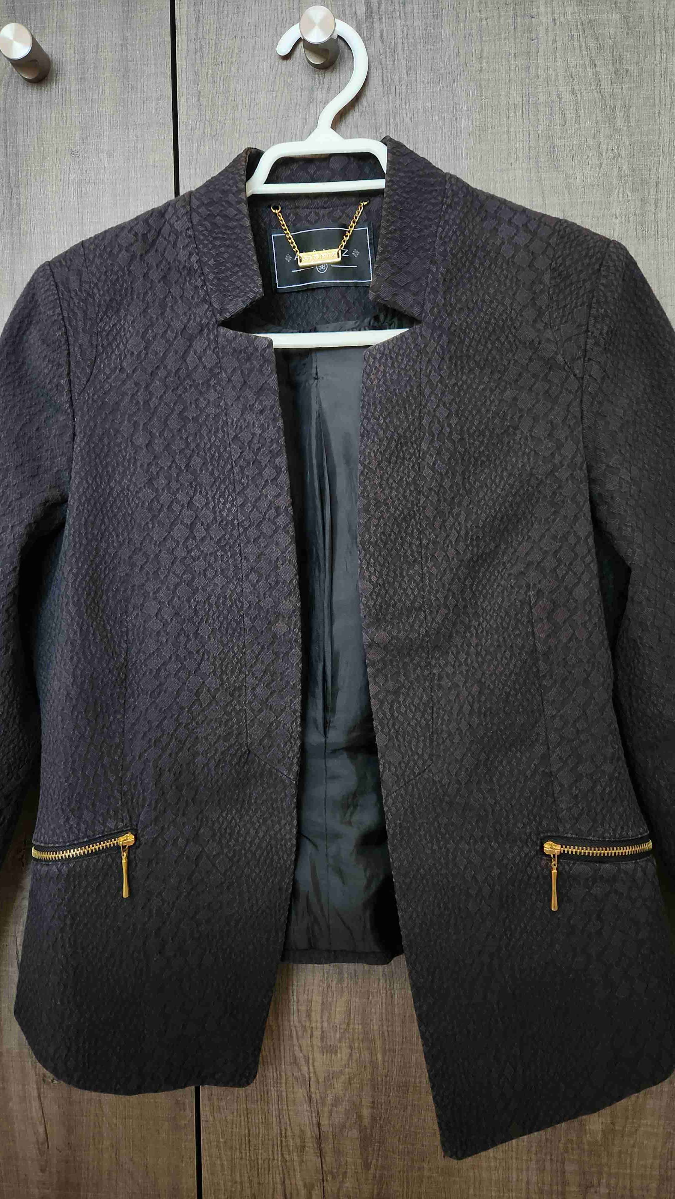 Blazer negro con textura - miniatura 2
