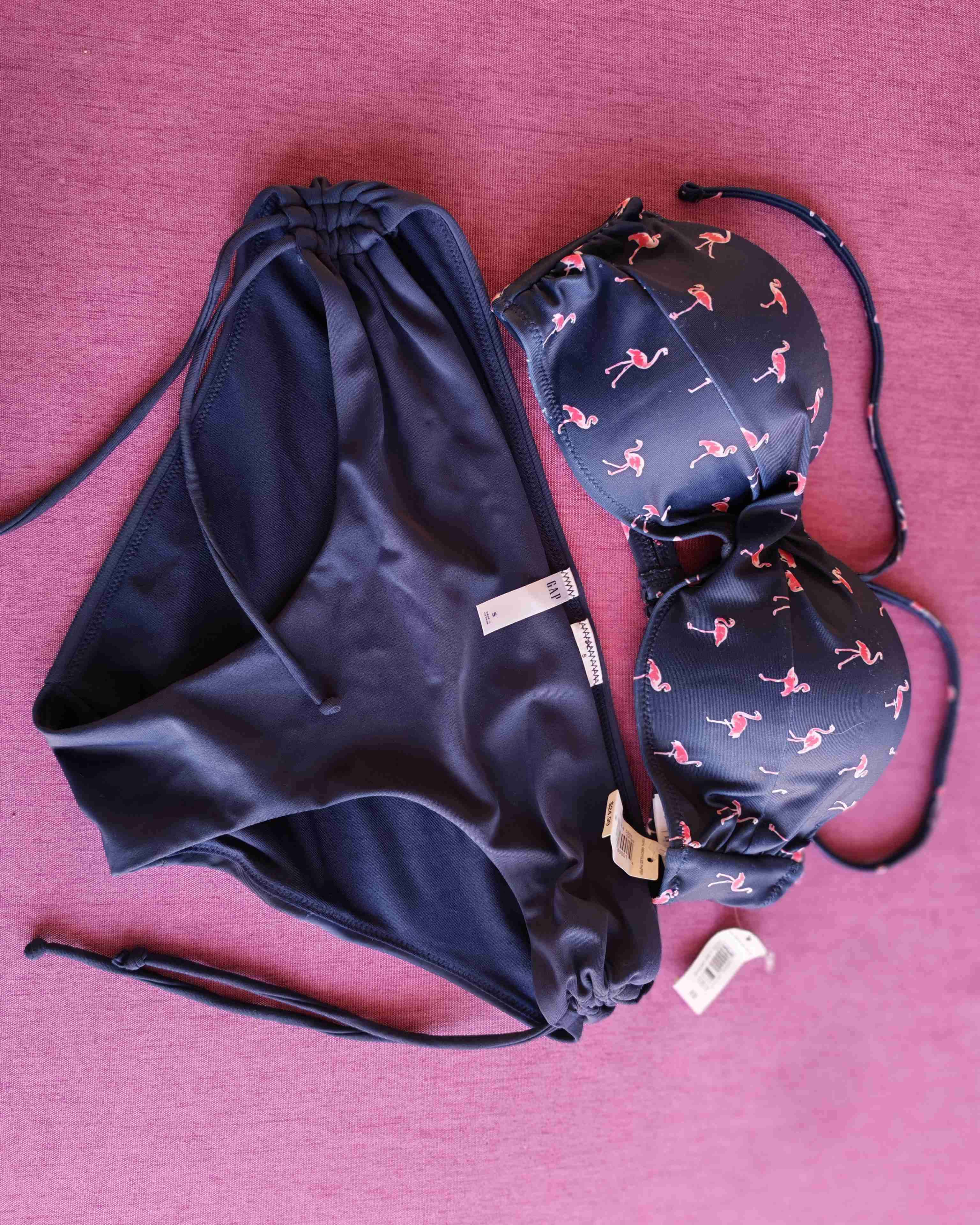 Bikini azul con flamencos