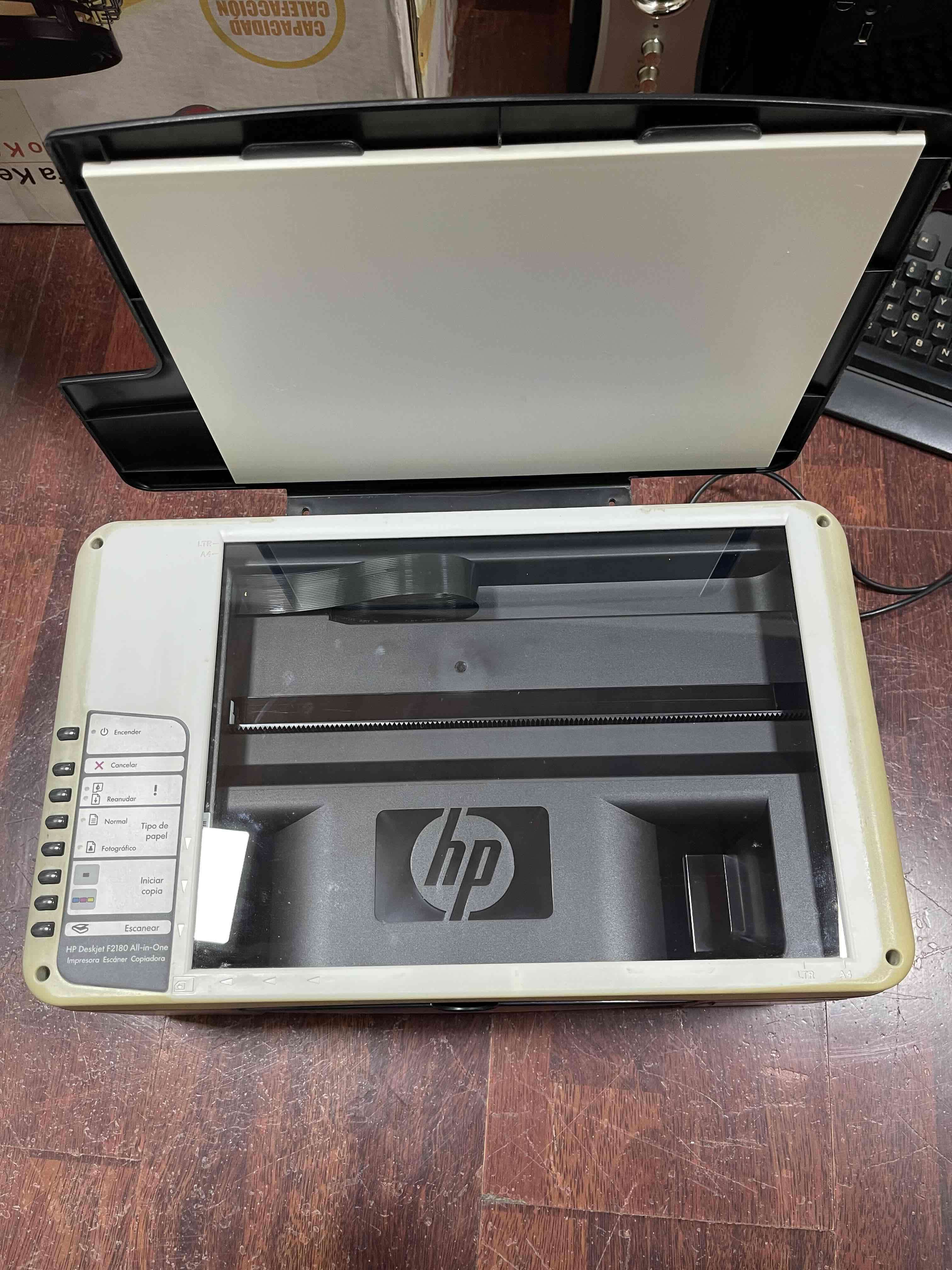 Computador de escritorio completo - miniatura 3