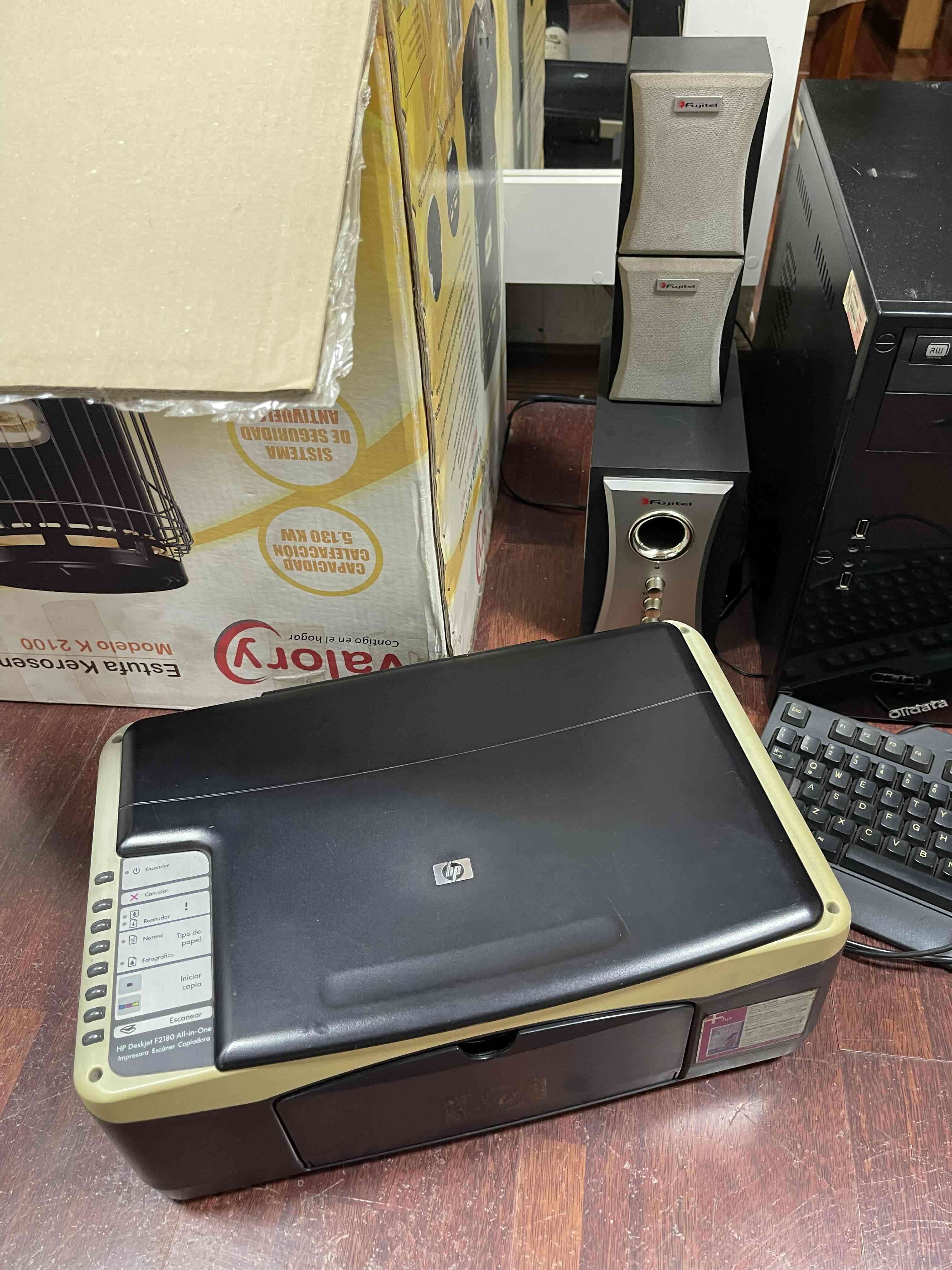 Computador de escritorio completo - miniatura 4