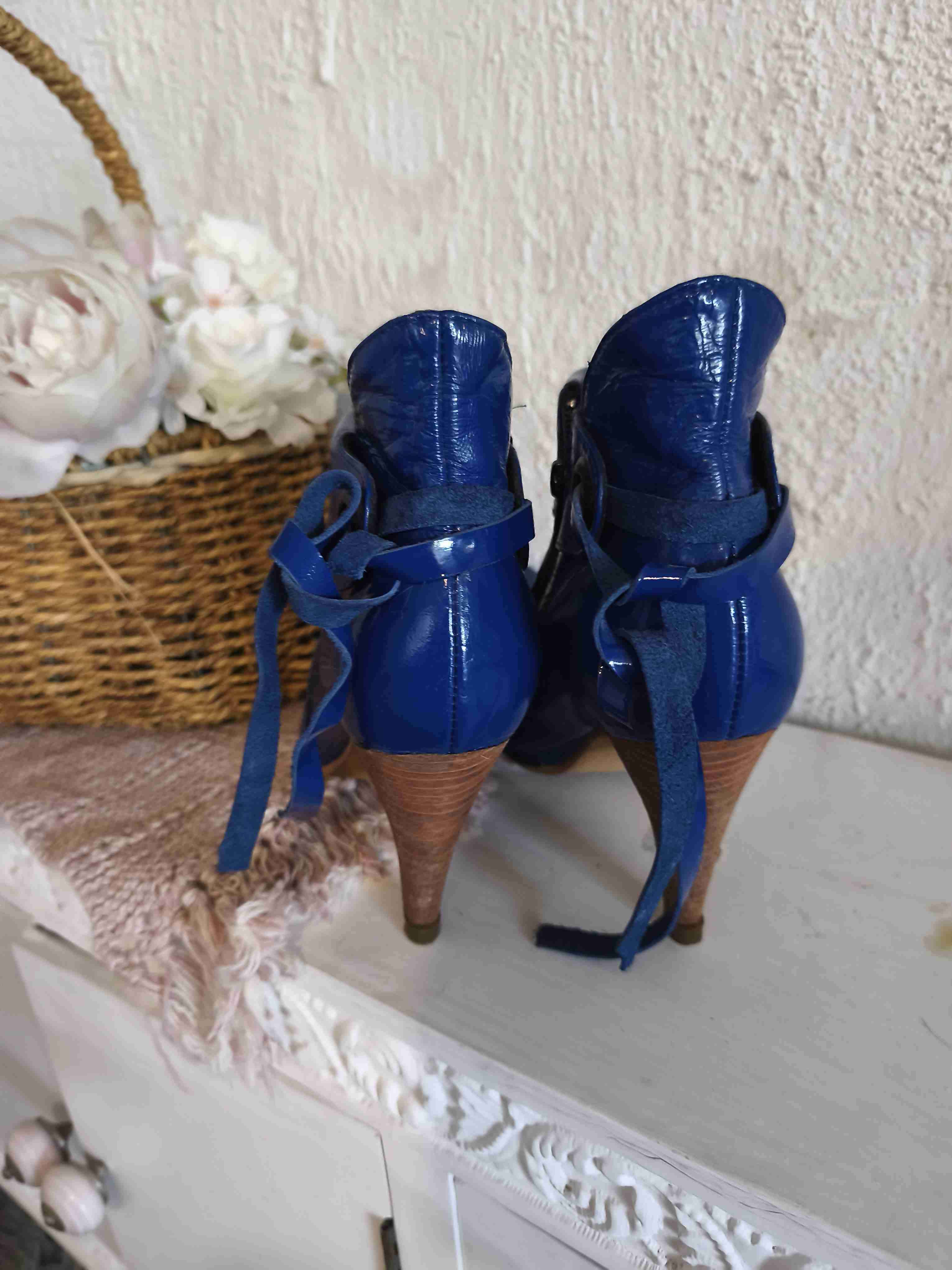 Botines azules de tacón alto - miniatura 2