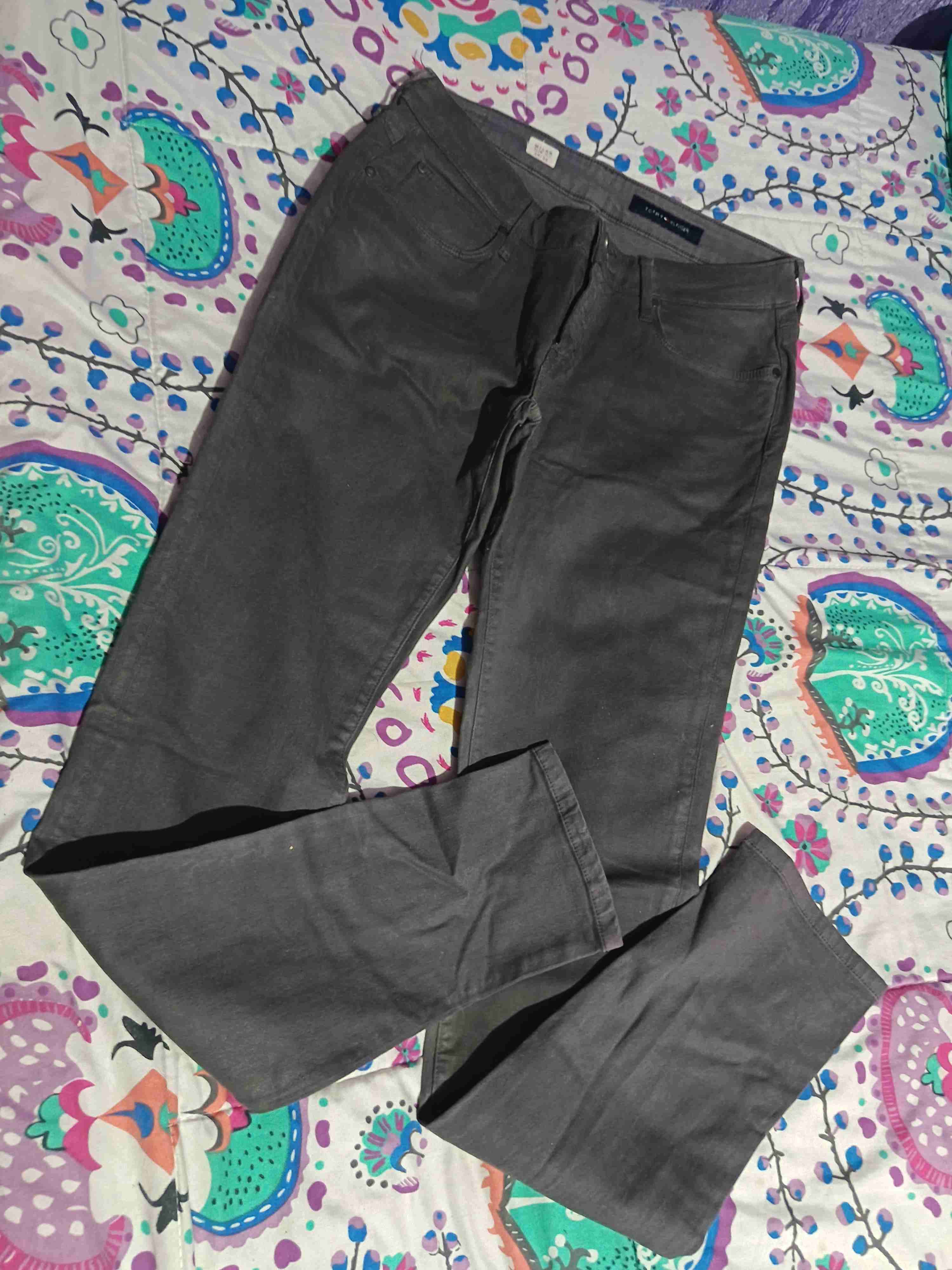 Pantalones gris oscuro