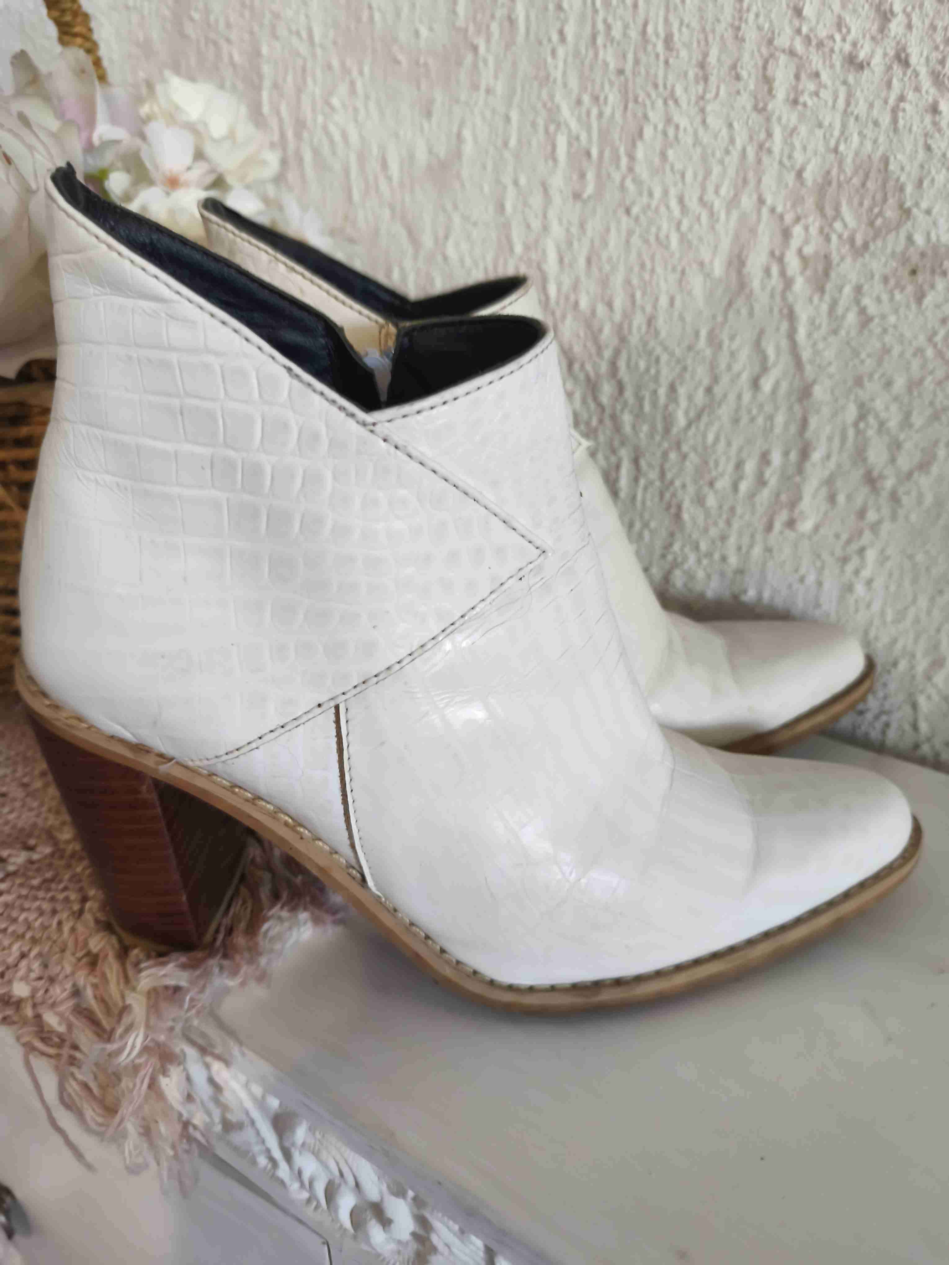 Botines blancos de cuero - miniatura 2