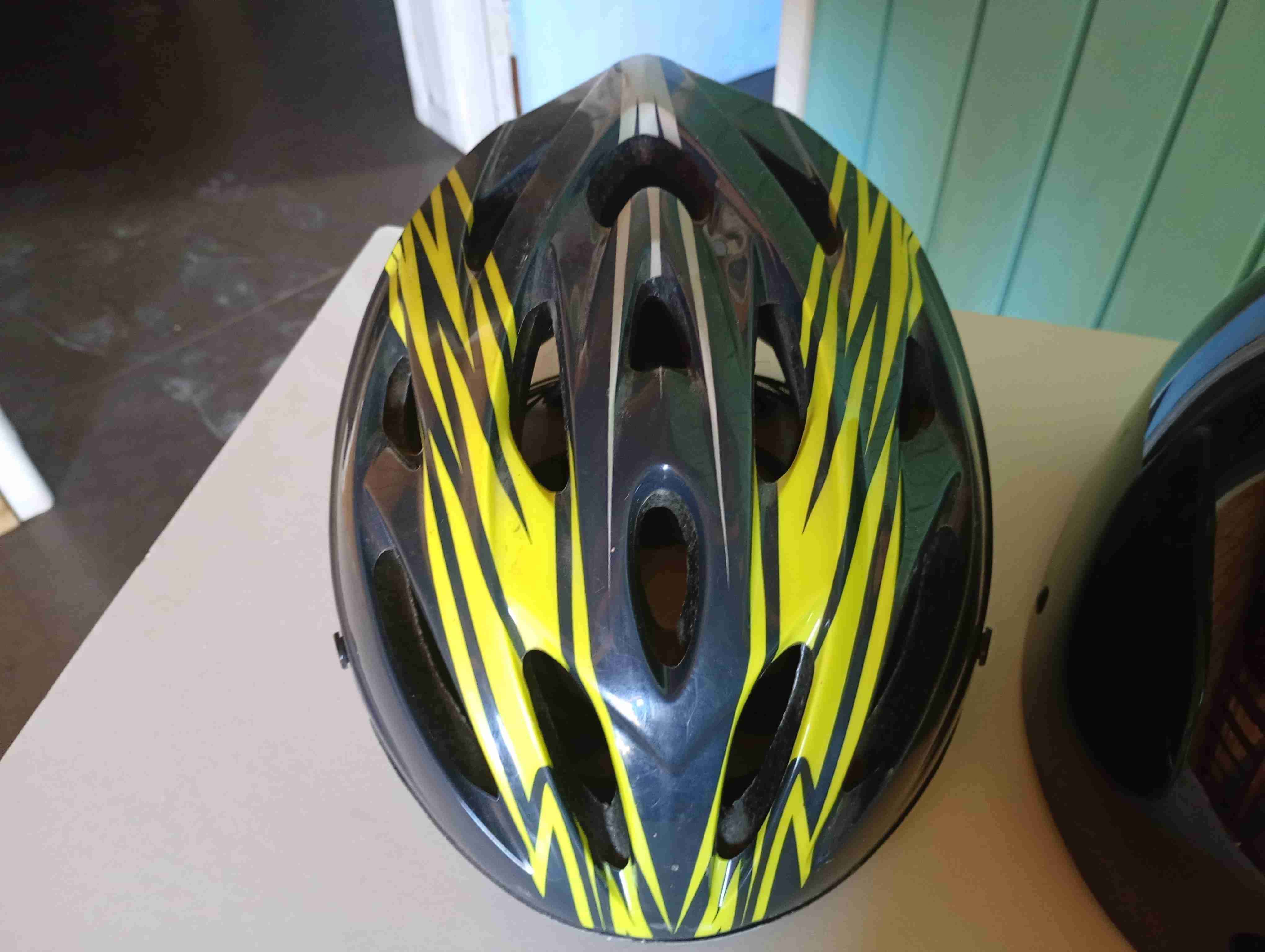 Cascos negro de protección y multicolor - 2