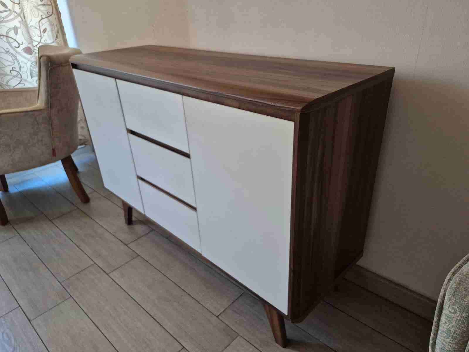 Aparador de madera y blanco - miniatura 2