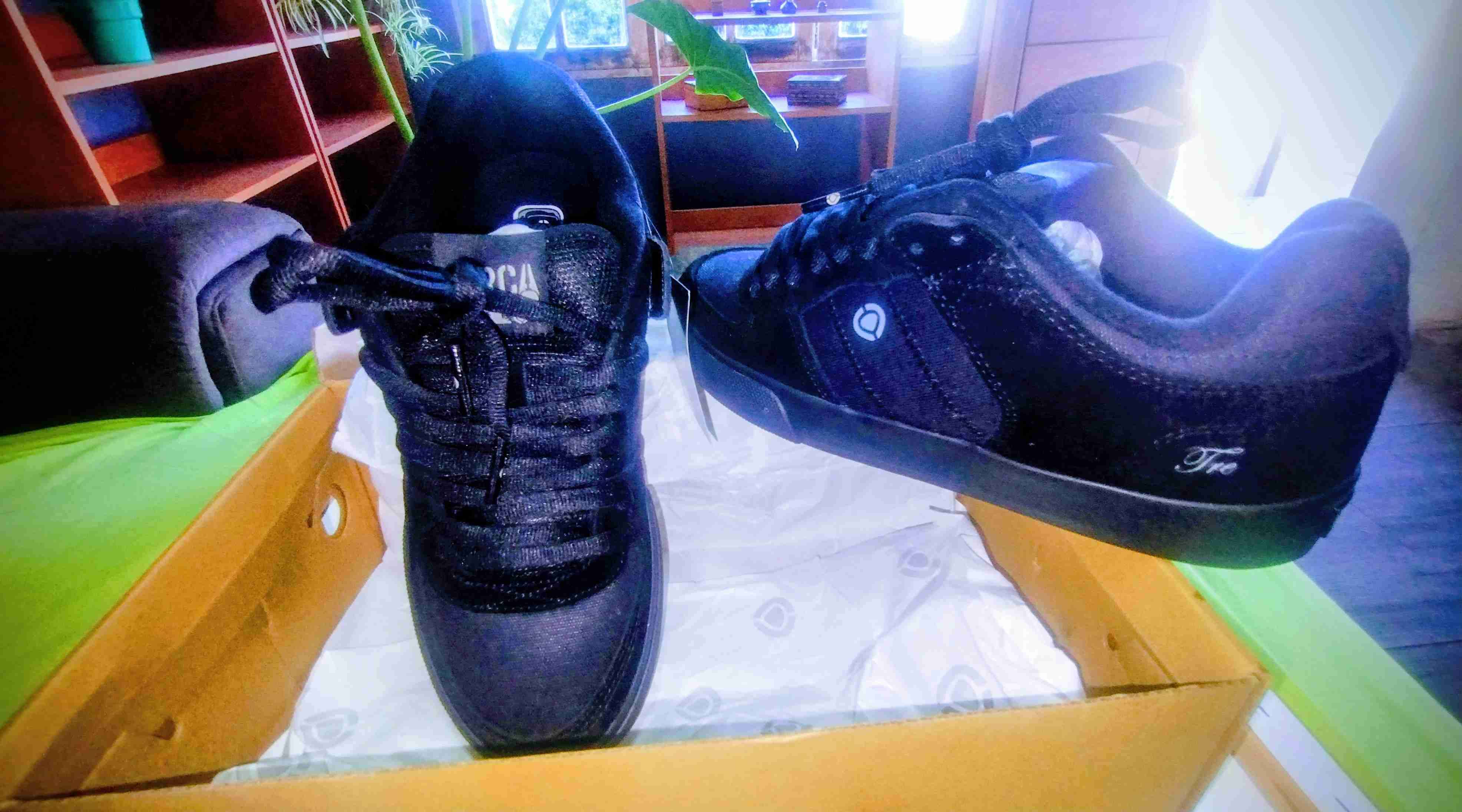 Zapatillas negras C1RCA nuevas - miniatura 3