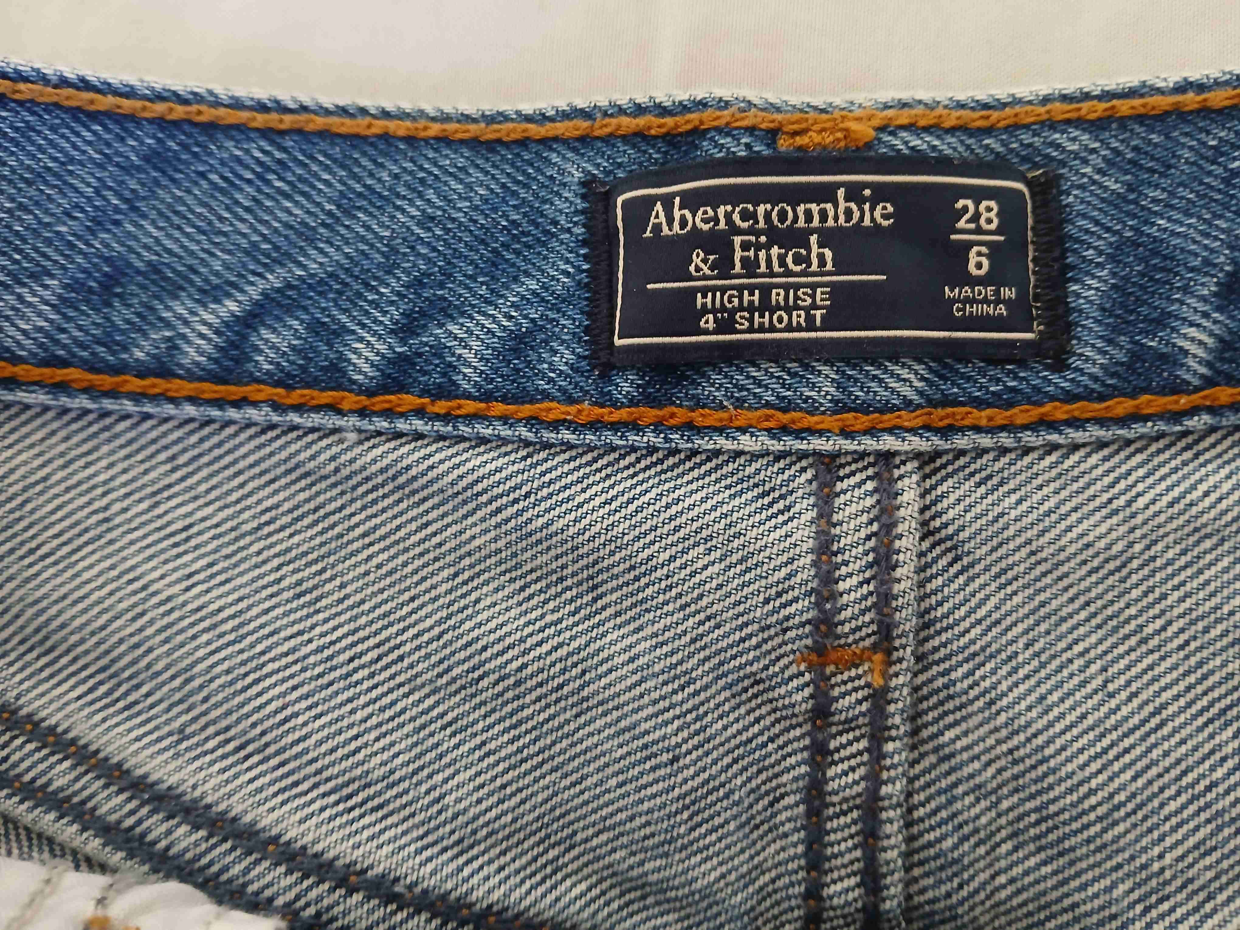 Shorts de mezclilla desgastados - miniatura 3