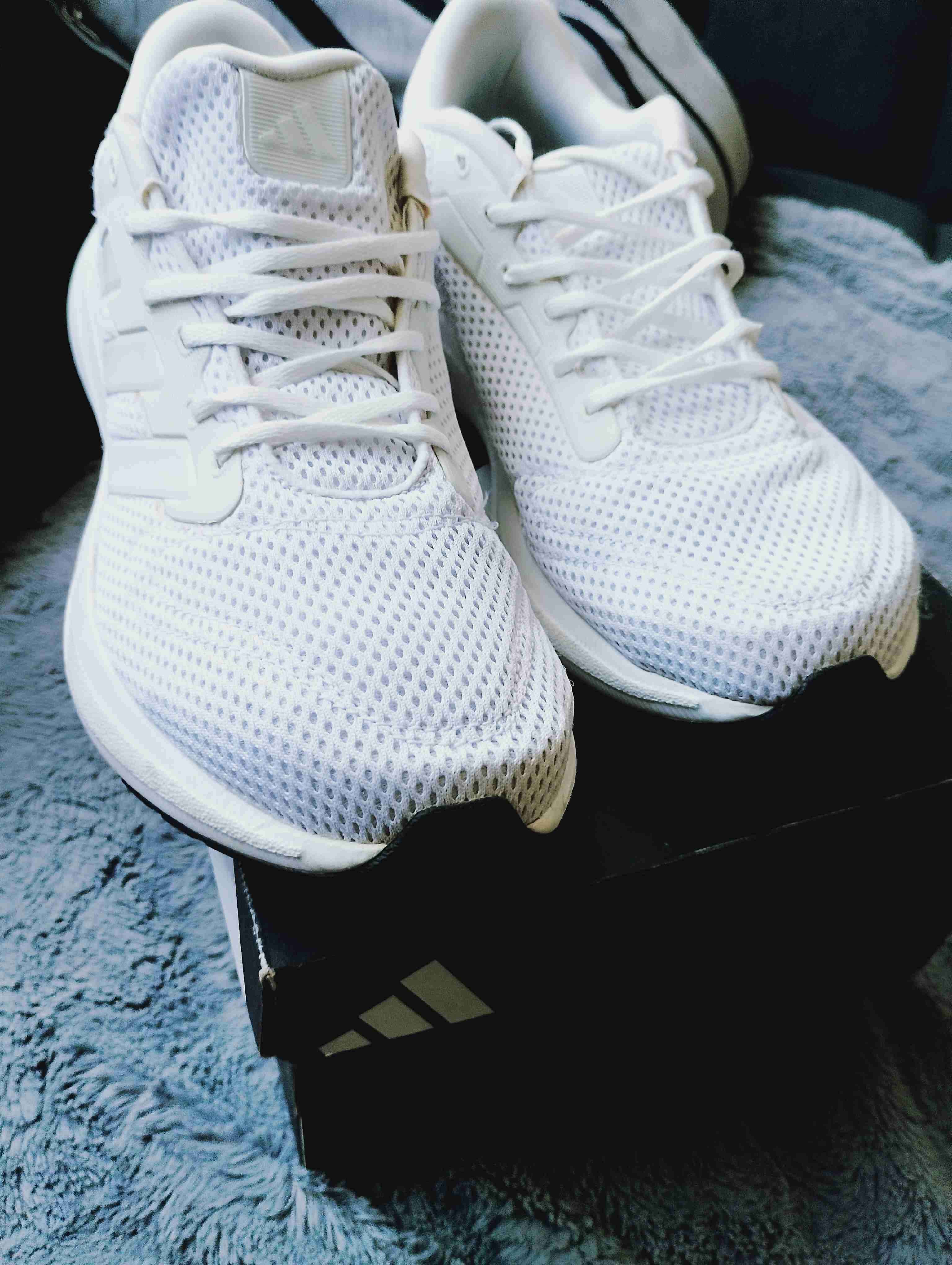 Zapatillas deportivas blancas - miniatura 2