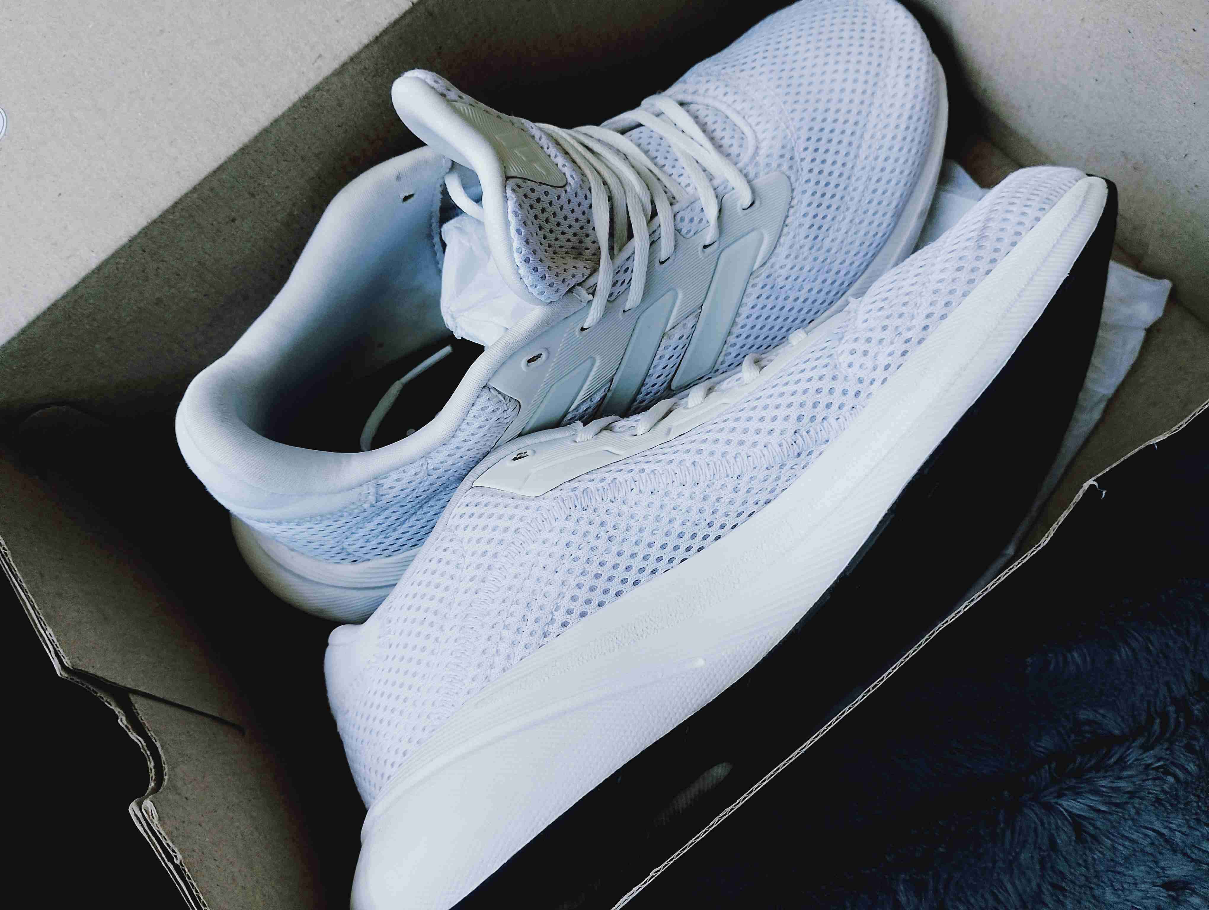 Zapatillas deportivas blancas - miniatura 3