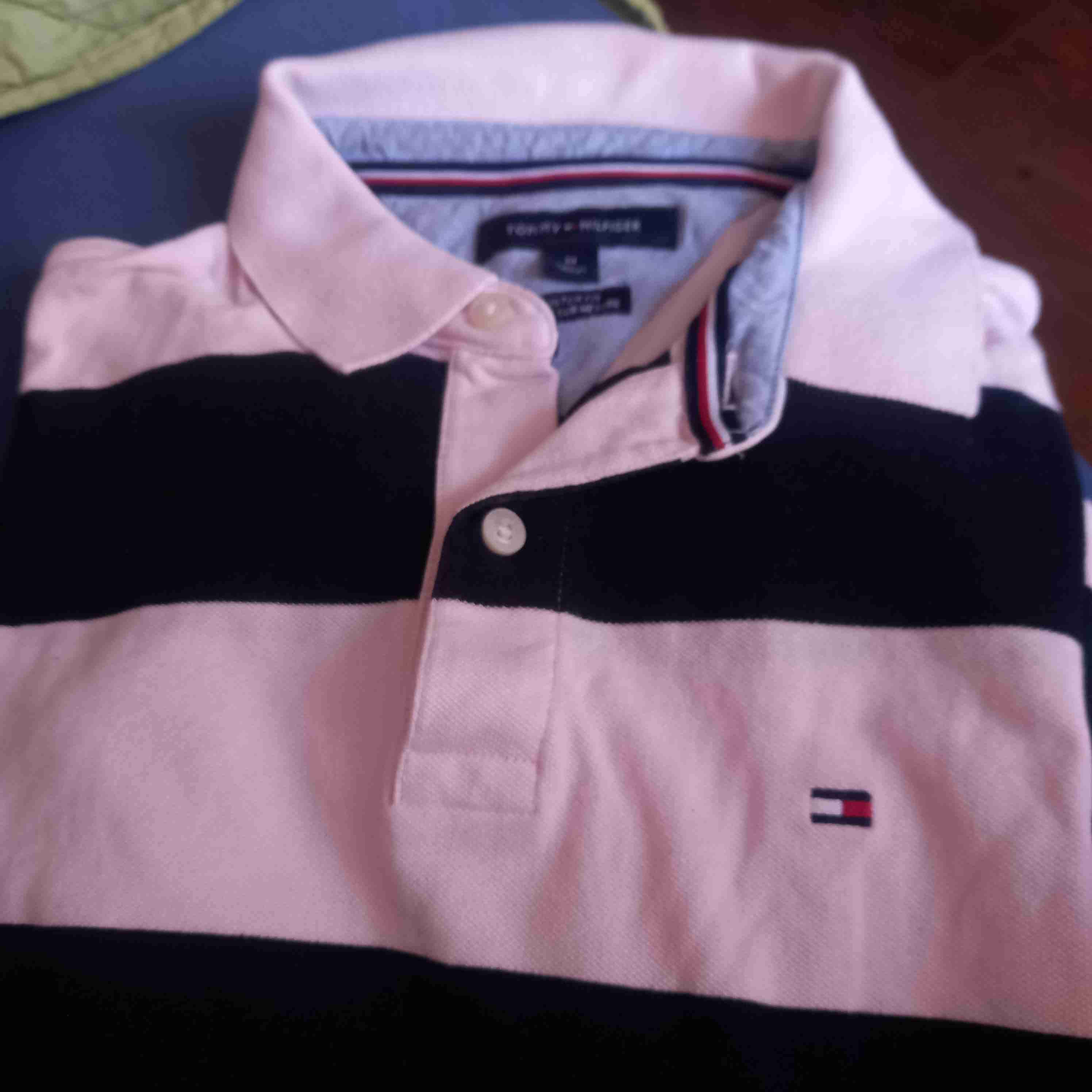 Polera a rayas rosada con azul marino