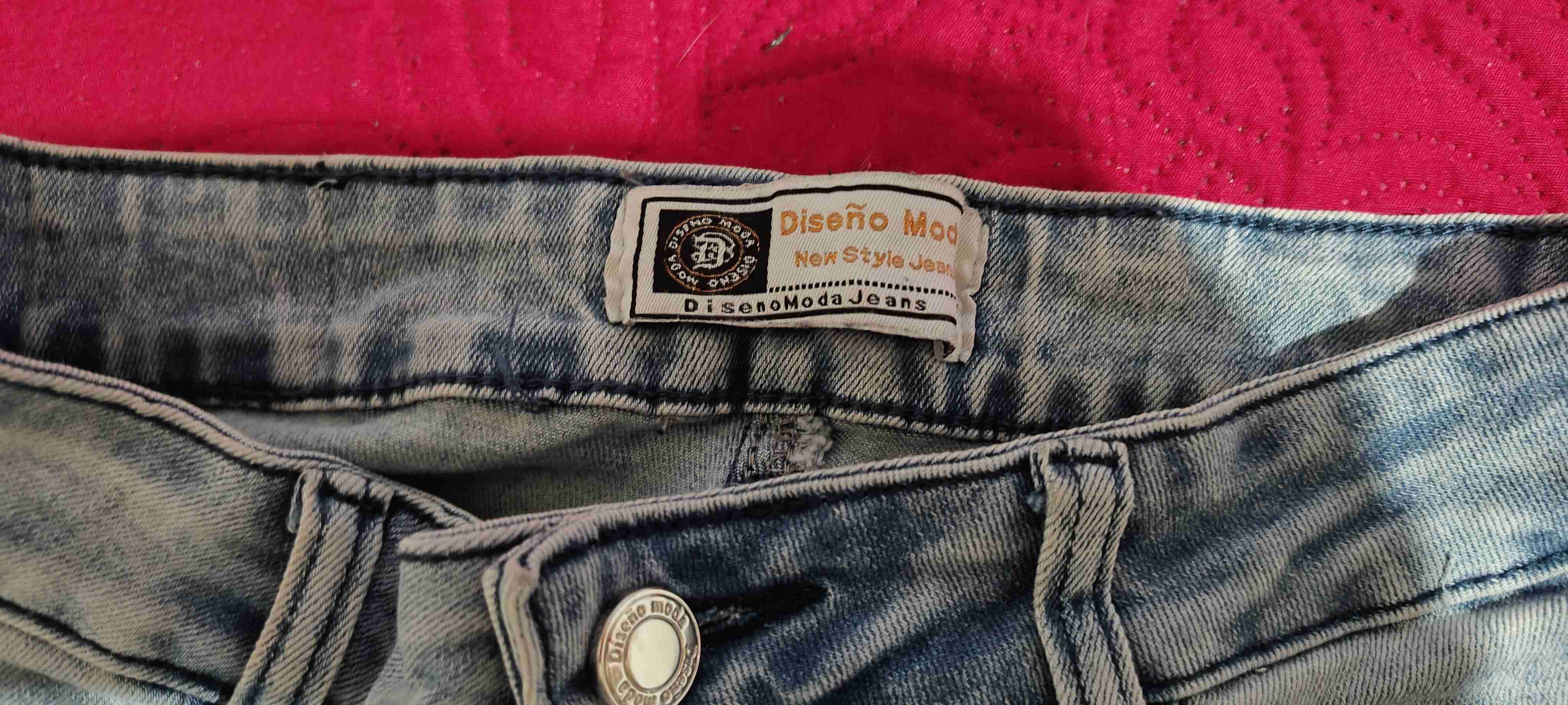 Jeans desgastados azul claros - miniatura 2