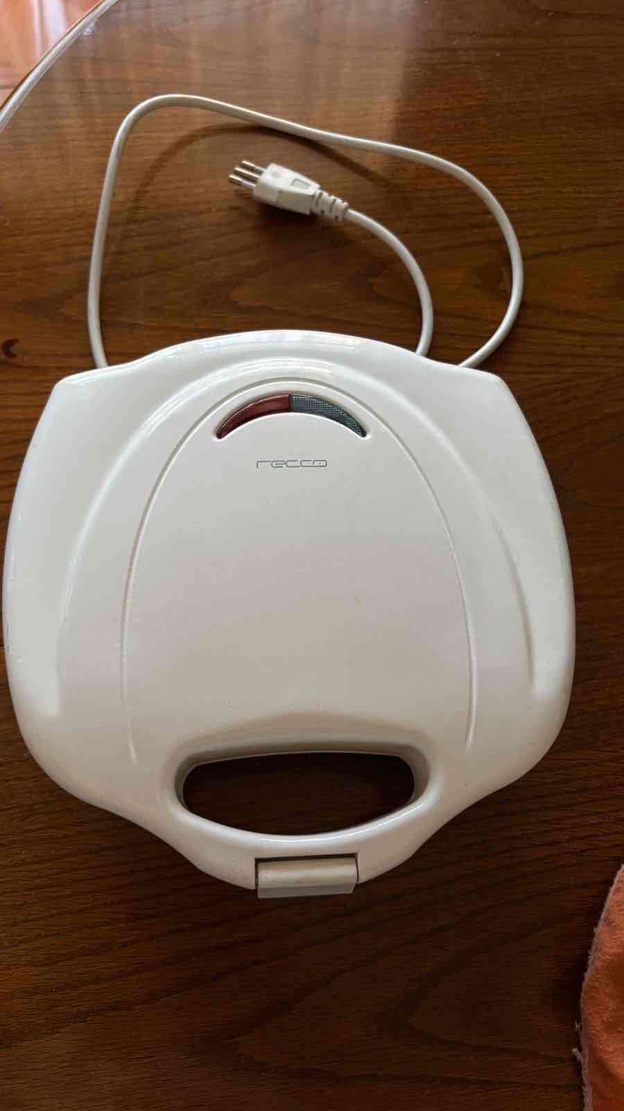 Sandwichera Recco blanca