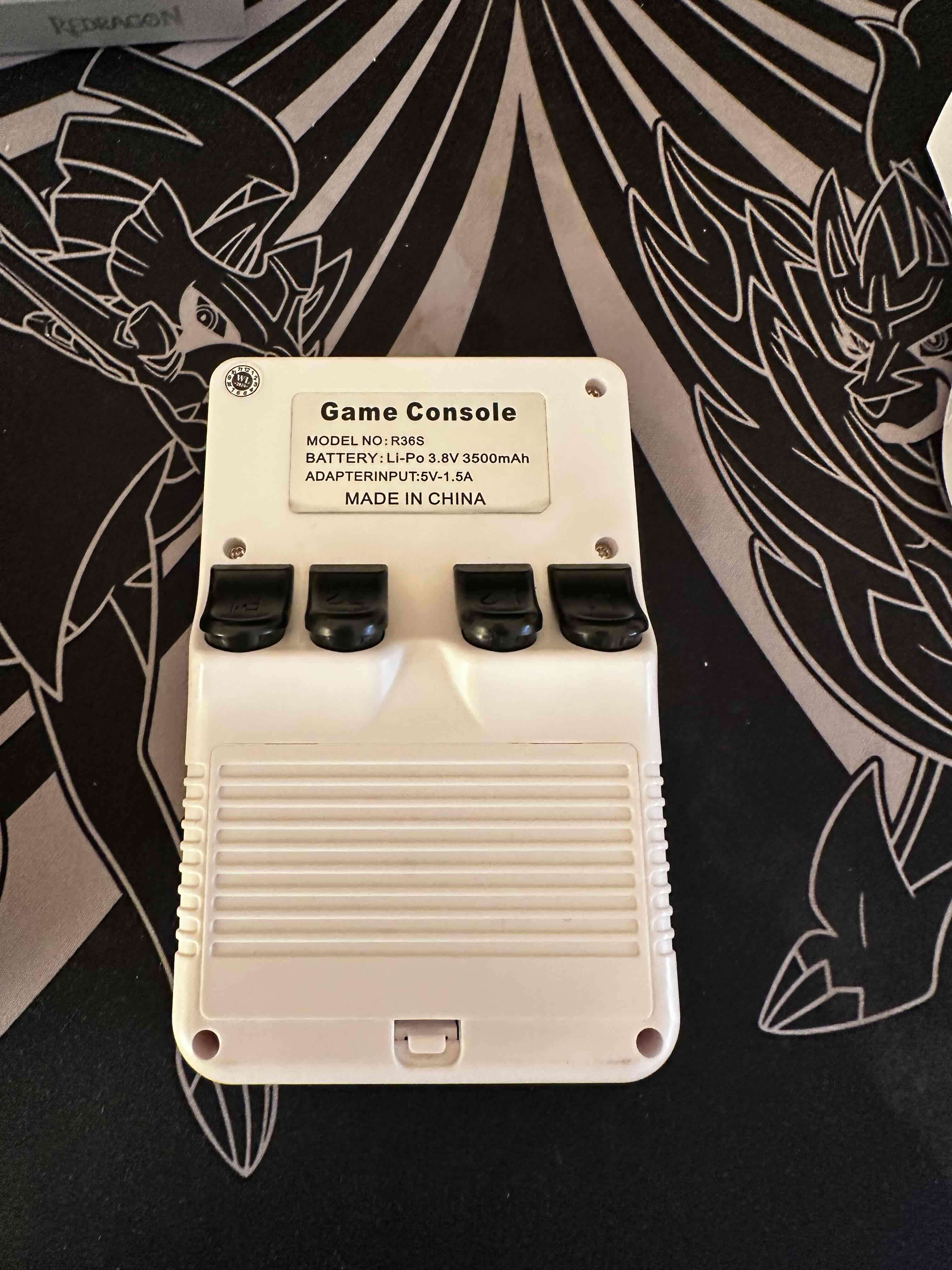 Consola de juegos portátil R36S - miniatura 2