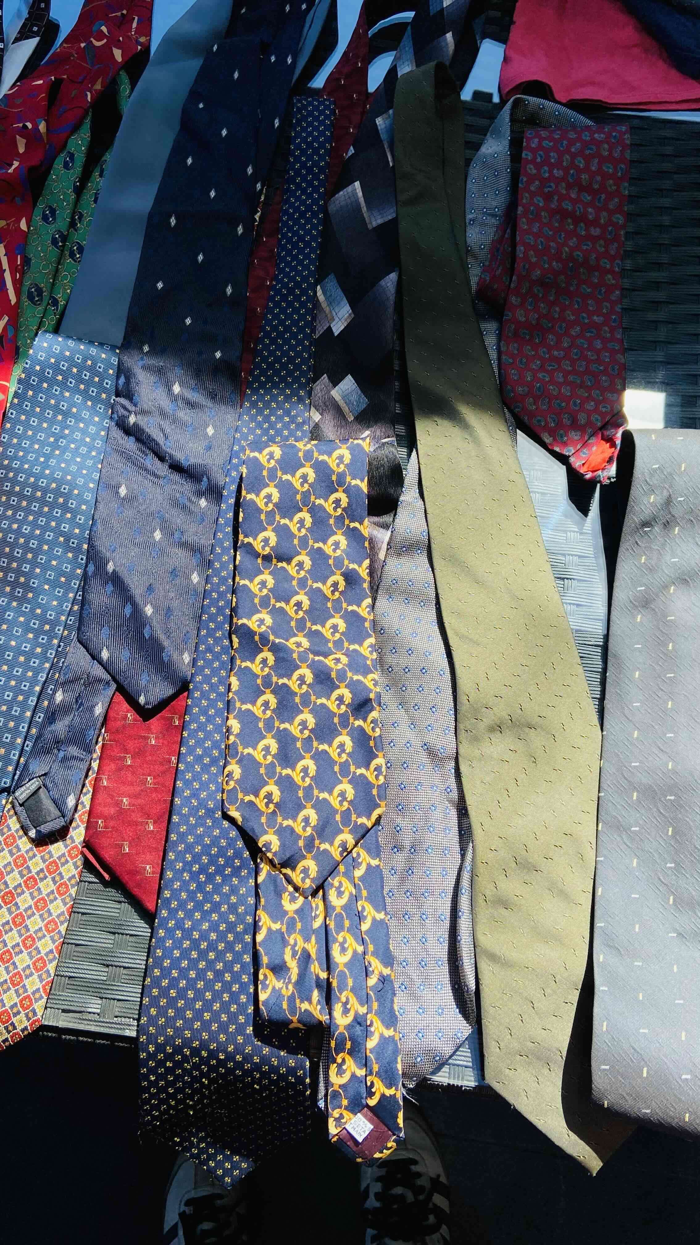 Lote de corbatas variadas - miniatura 2