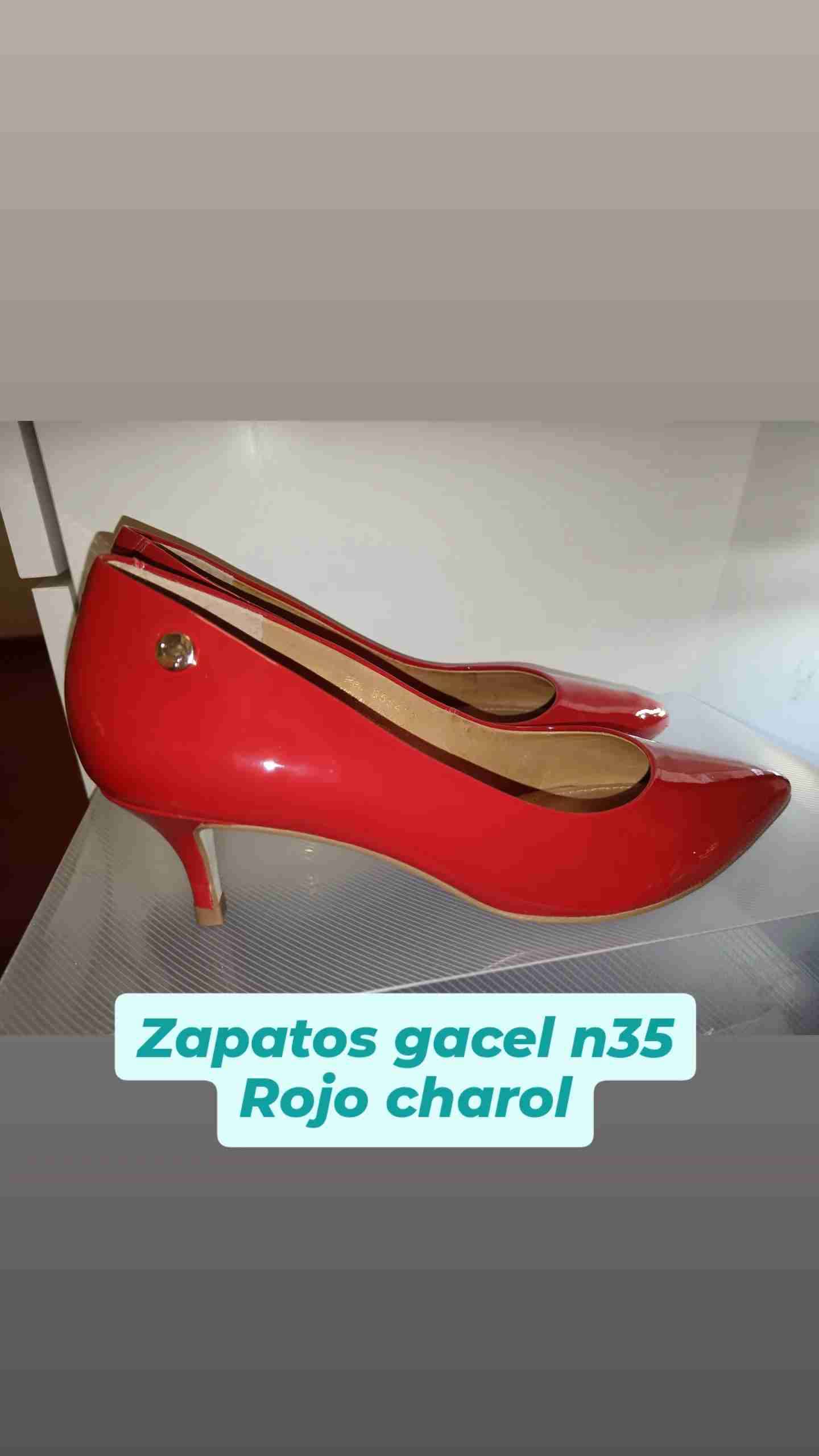 Zapatos rojos charol talla 35