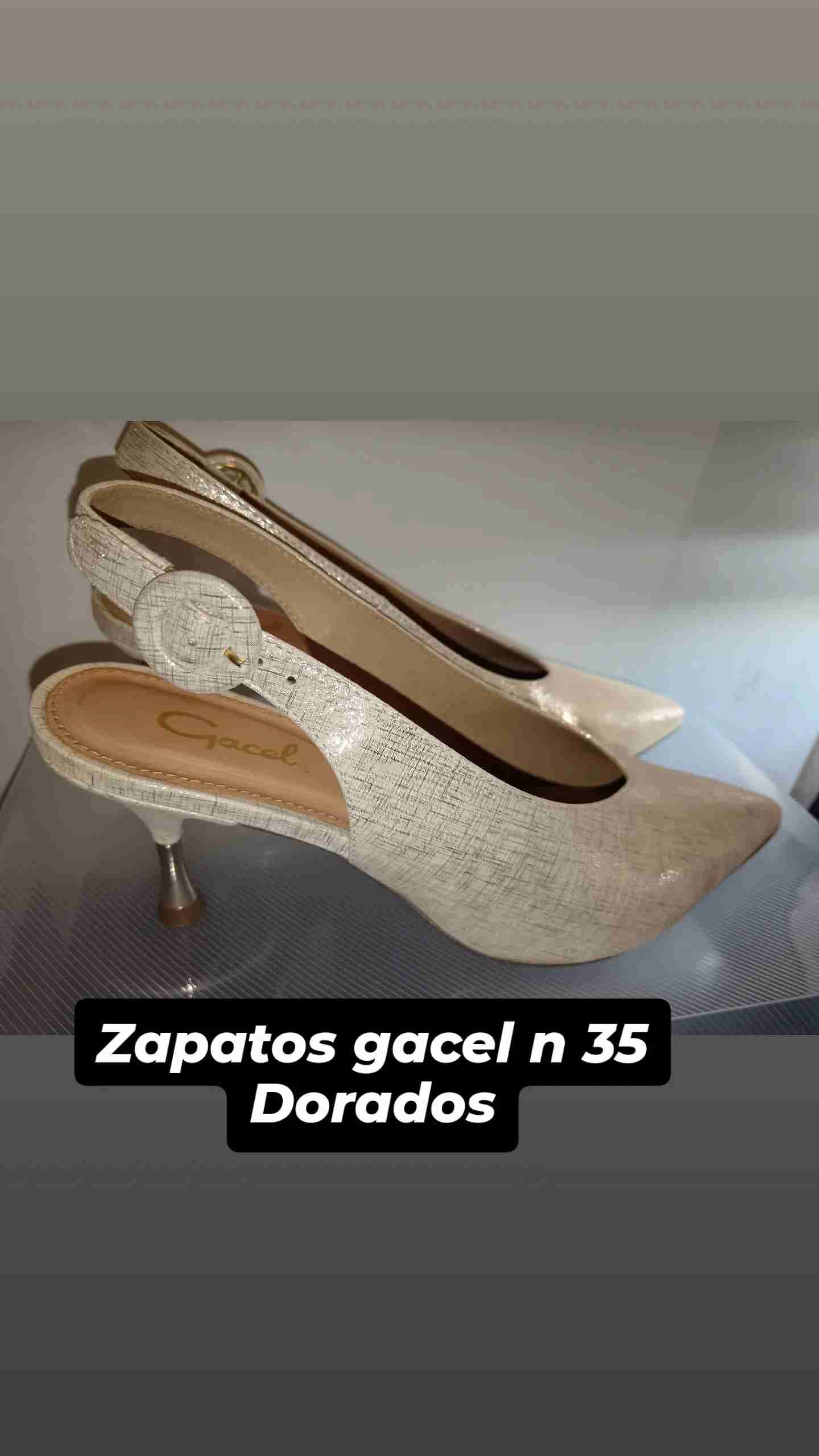 Zapatos dorados talla 35