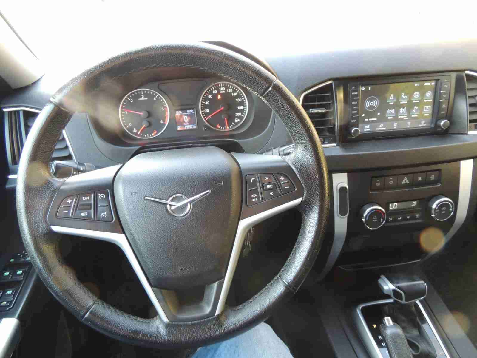 Camioneta SUV UAZ Kazak marrón - miniatura 4